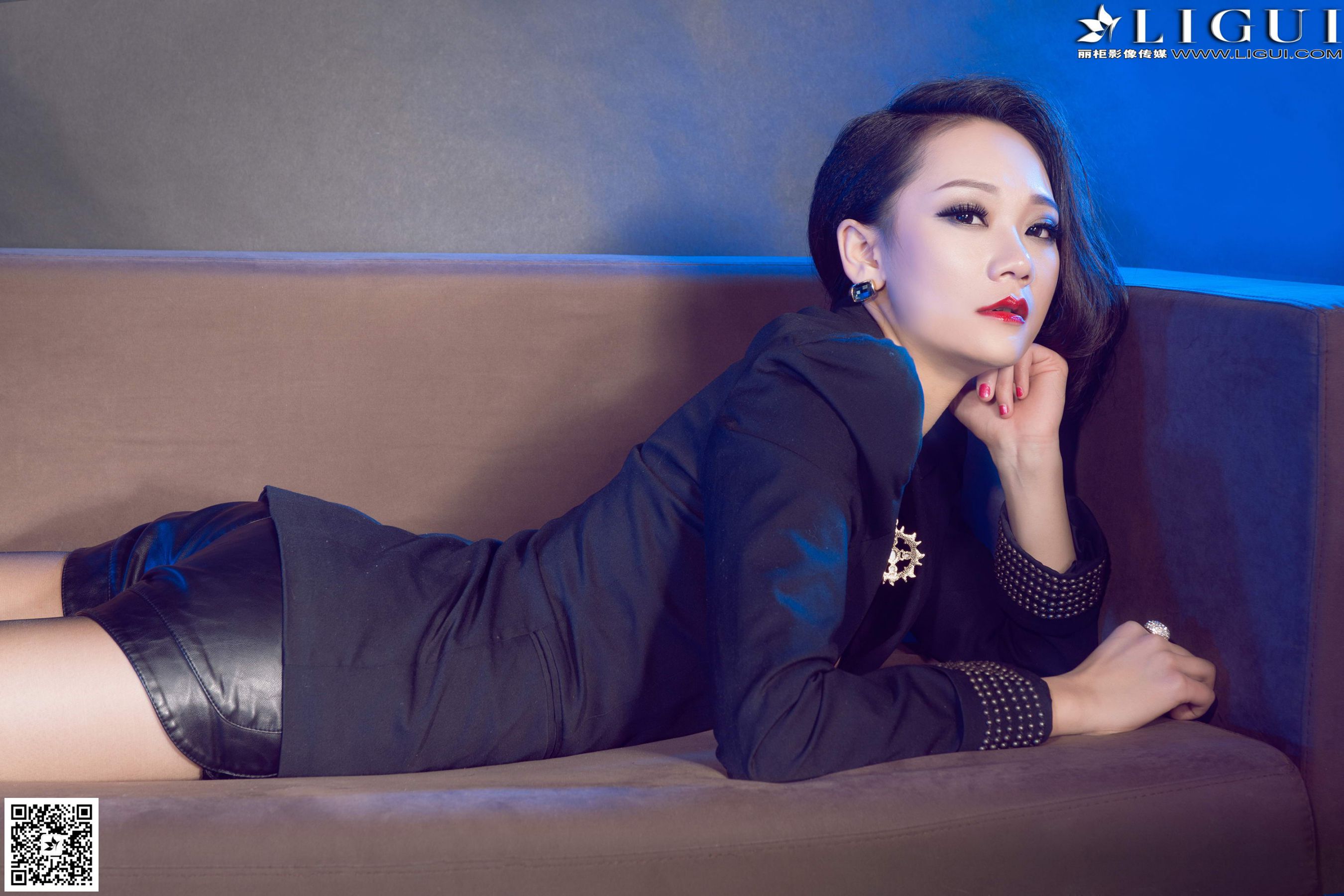Model 曼蒂《灰丝高跟女王》上中下全集  美腿玉足写真图片-图76