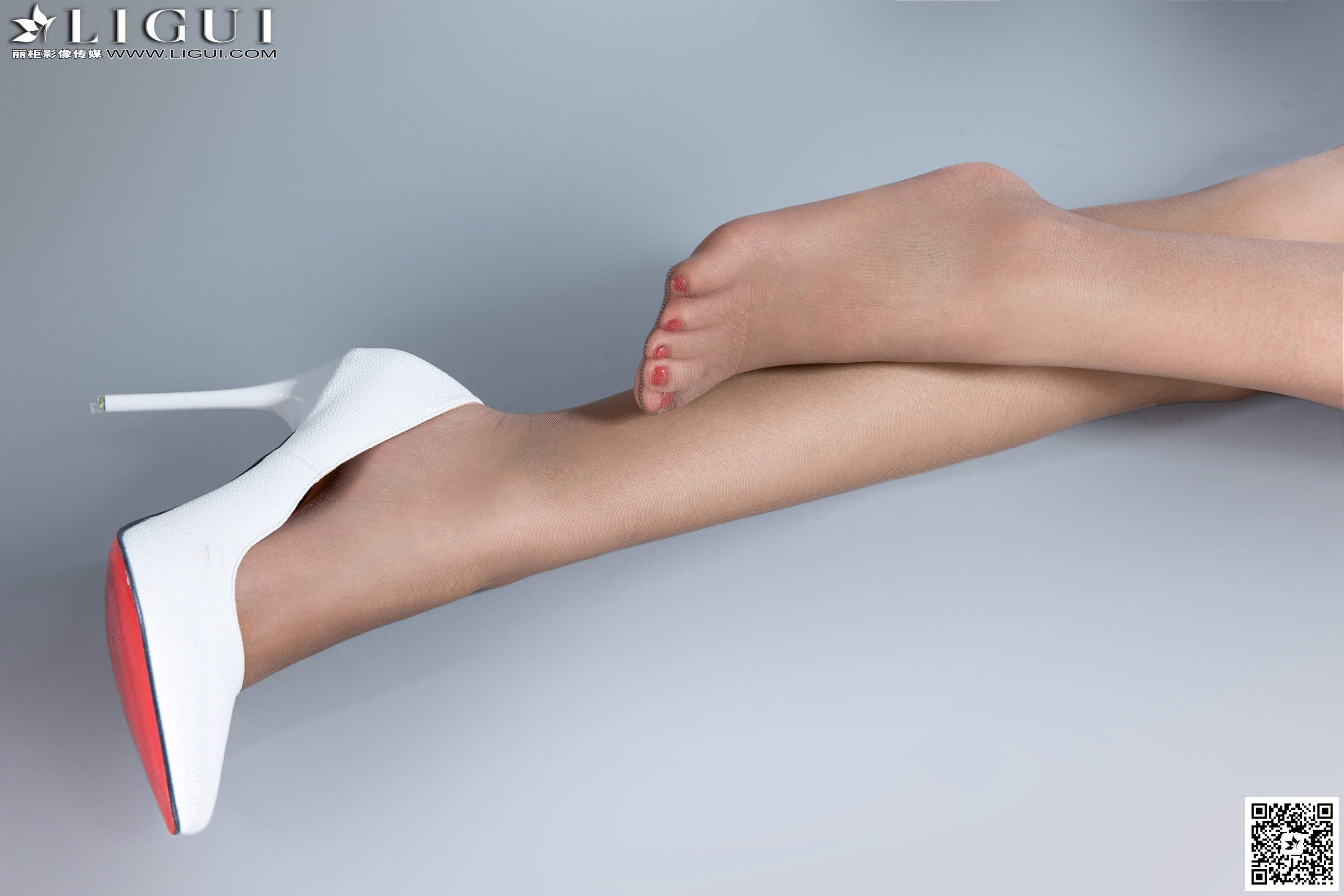 Model 司琪《清纯甜美的小秘书丝足》上下全集 美腿玉足写真图片-图68