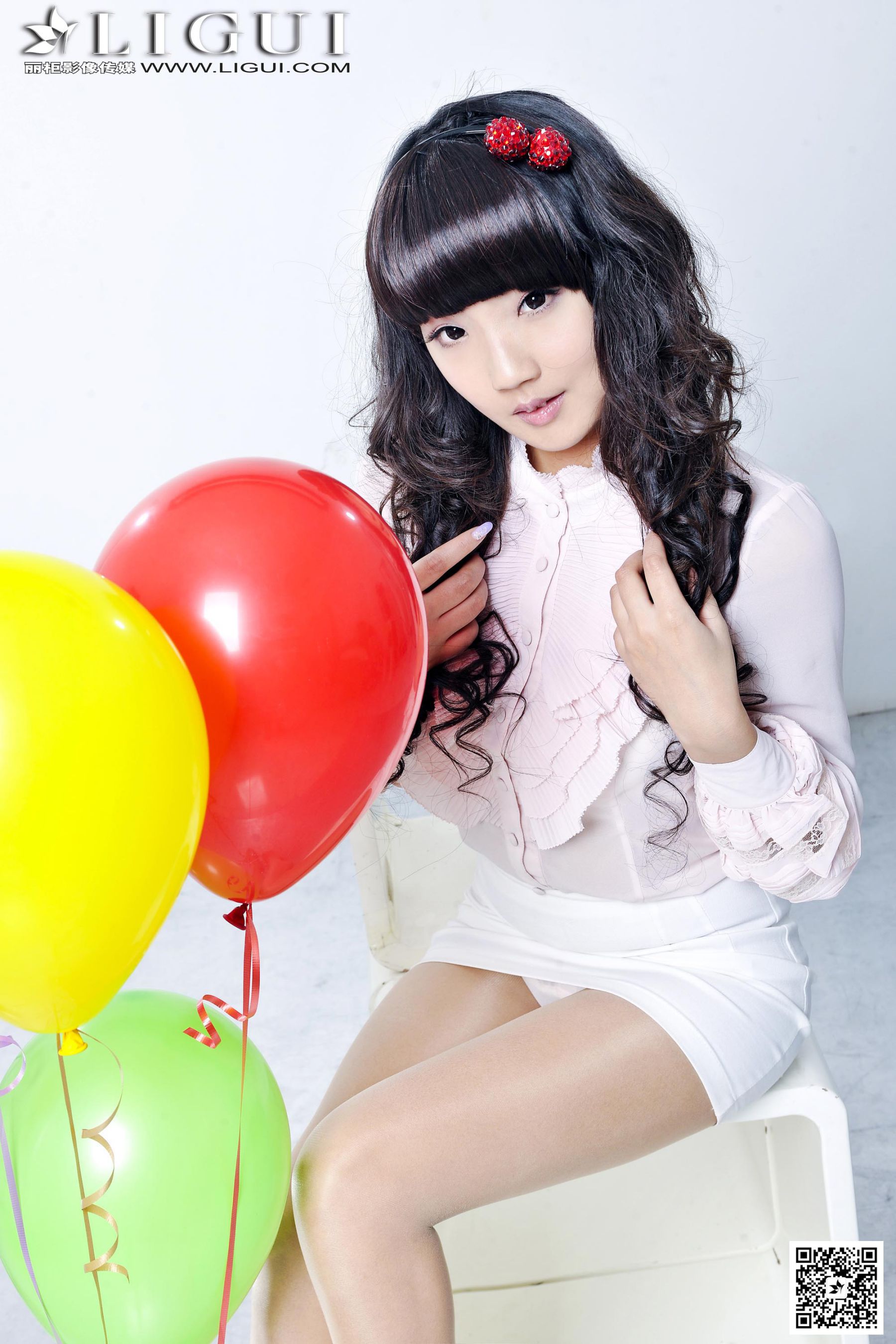 Model 司琪《气球少女丝足》美腿玉足写真图片-图22