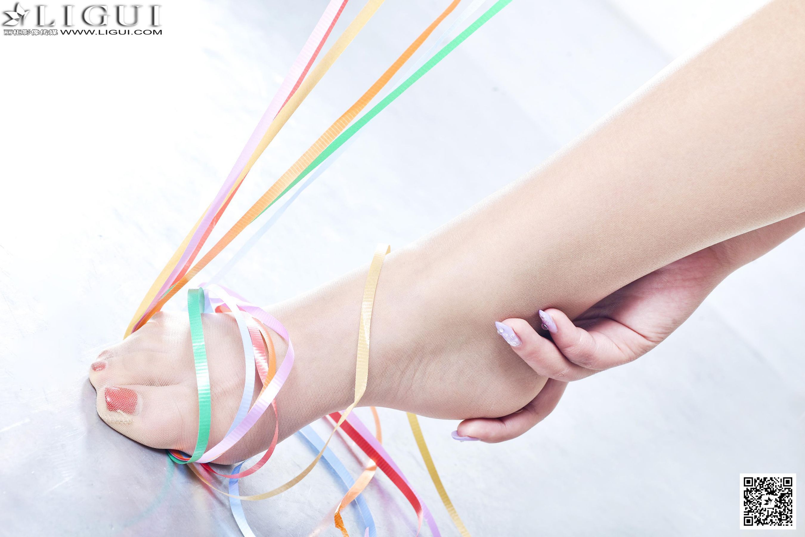 Model 司琪《气球少女丝足》美腿玉足写真图片-图24