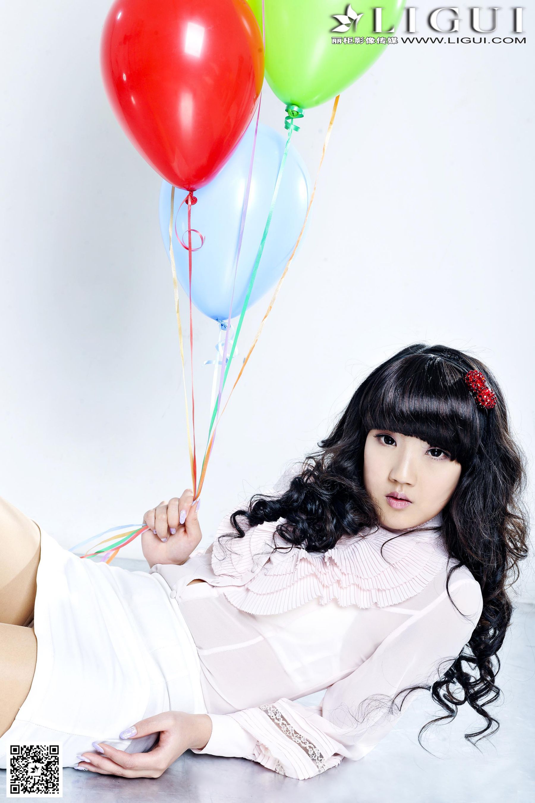 Model 司琪《气球少女丝足》美腿玉足写真图片-图38