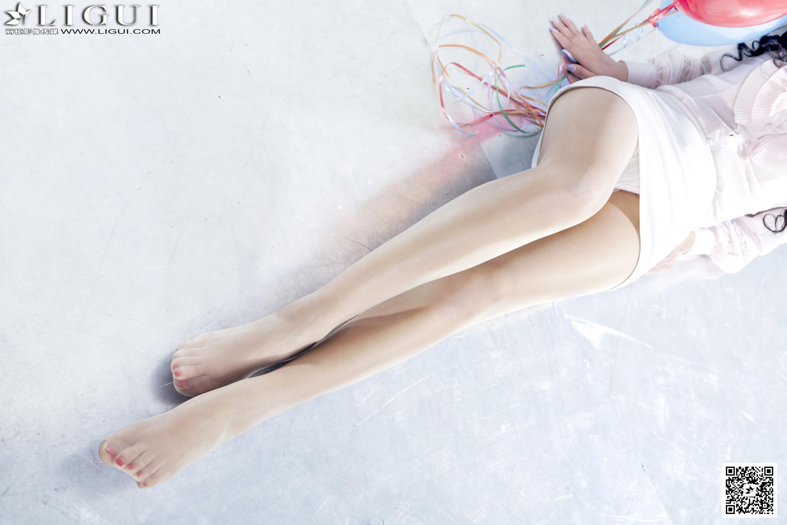Model 司琪《气球少女丝足》美腿玉足写真图片-图43