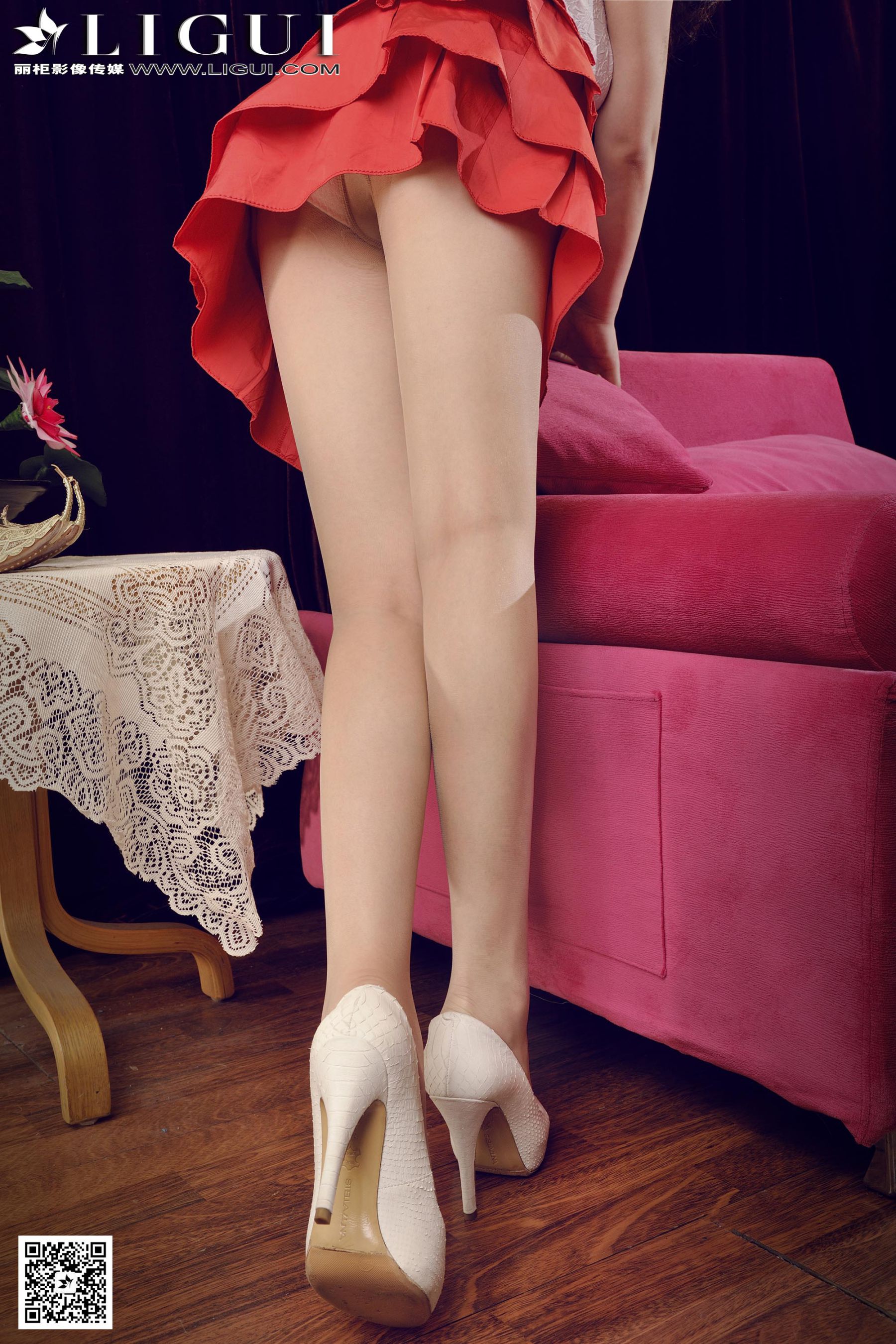 Model 文静《粉色甜美丽人高跟丝足》美腿玉足写真图片-图19