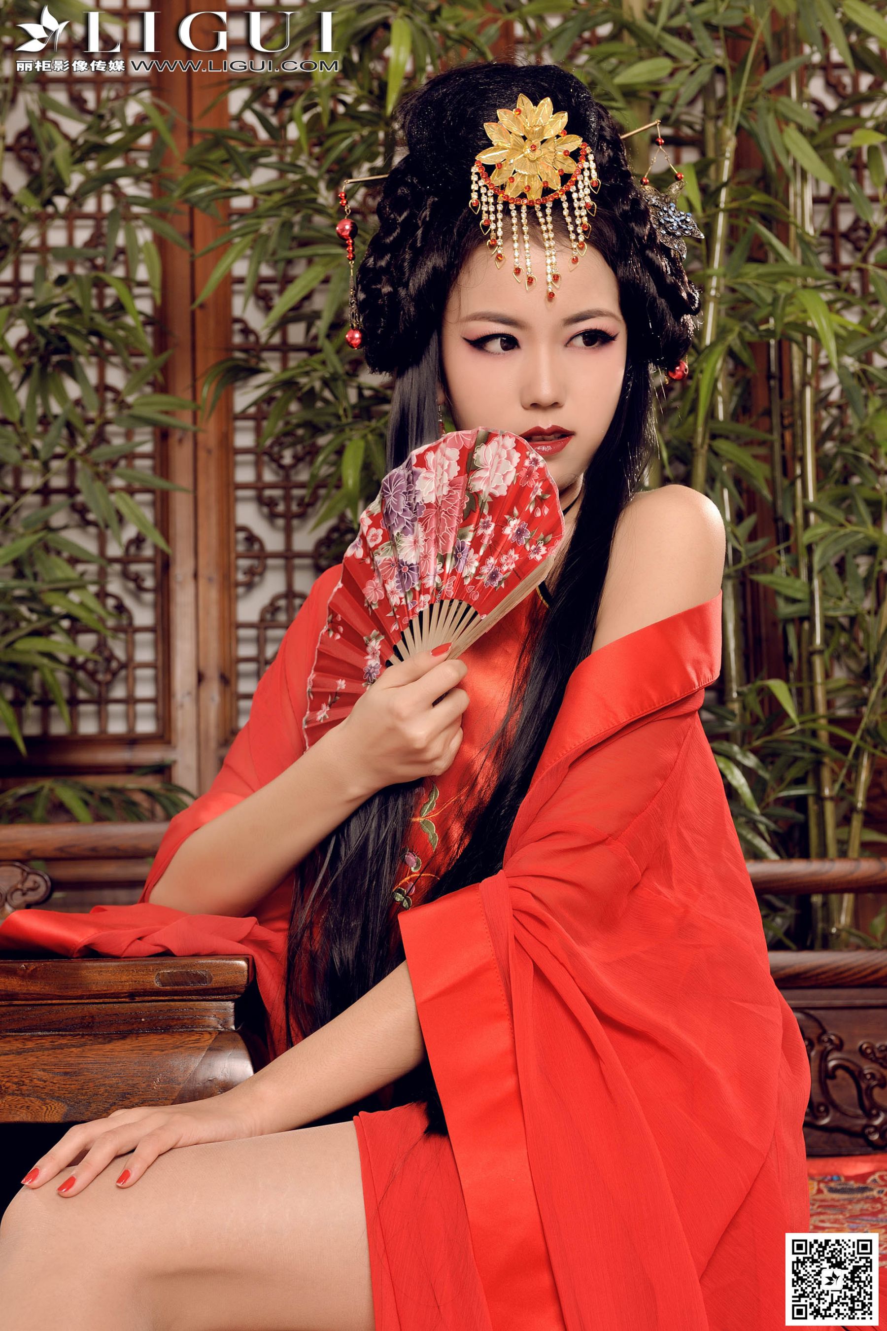 Model 可馨《极品古装美女丝足》上下全集  美腿玉足写真图片-图0