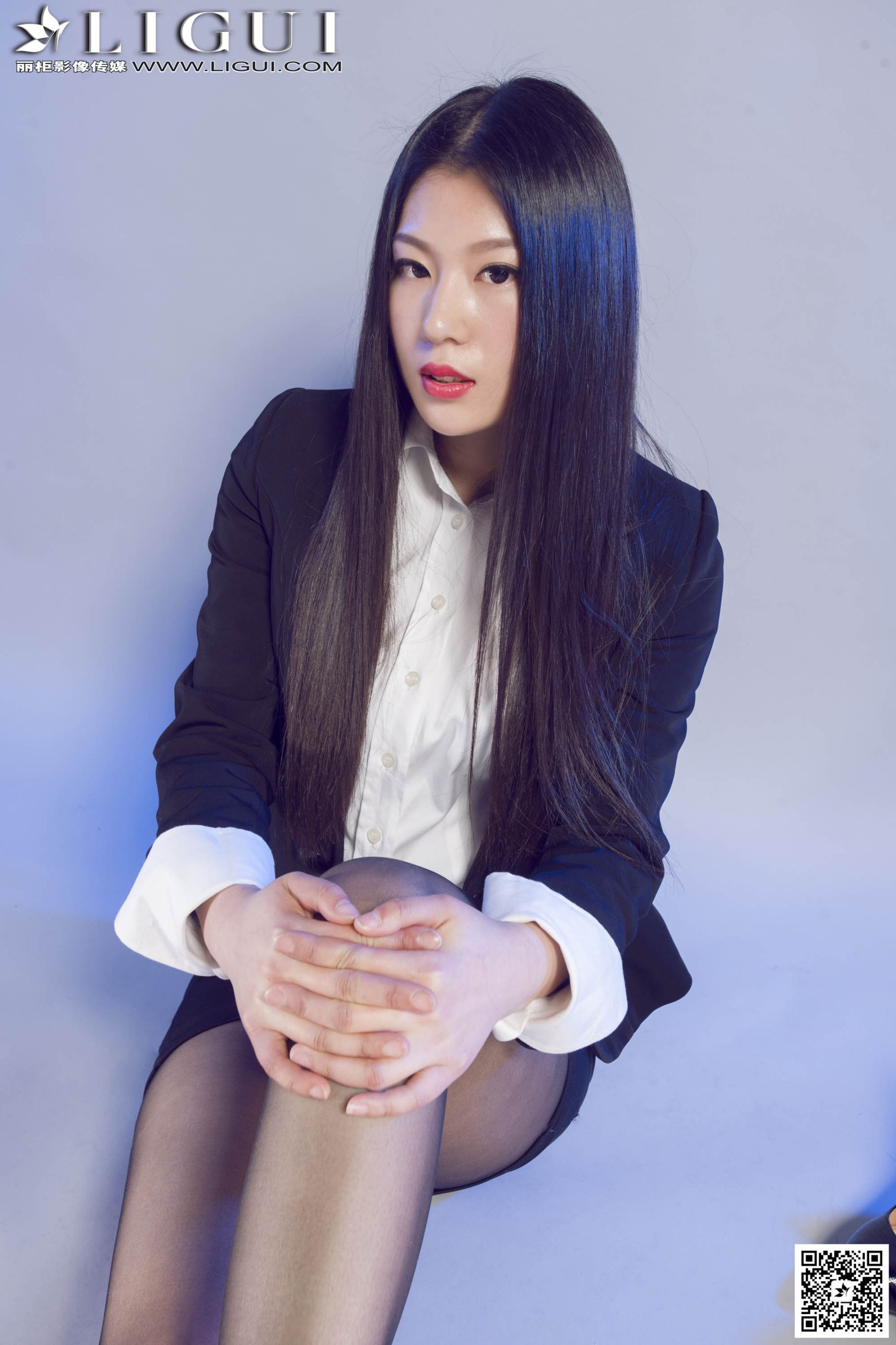 Model 佳怡《灰丝高跟秘书》上下全集  美腿玉足写真图片-图52