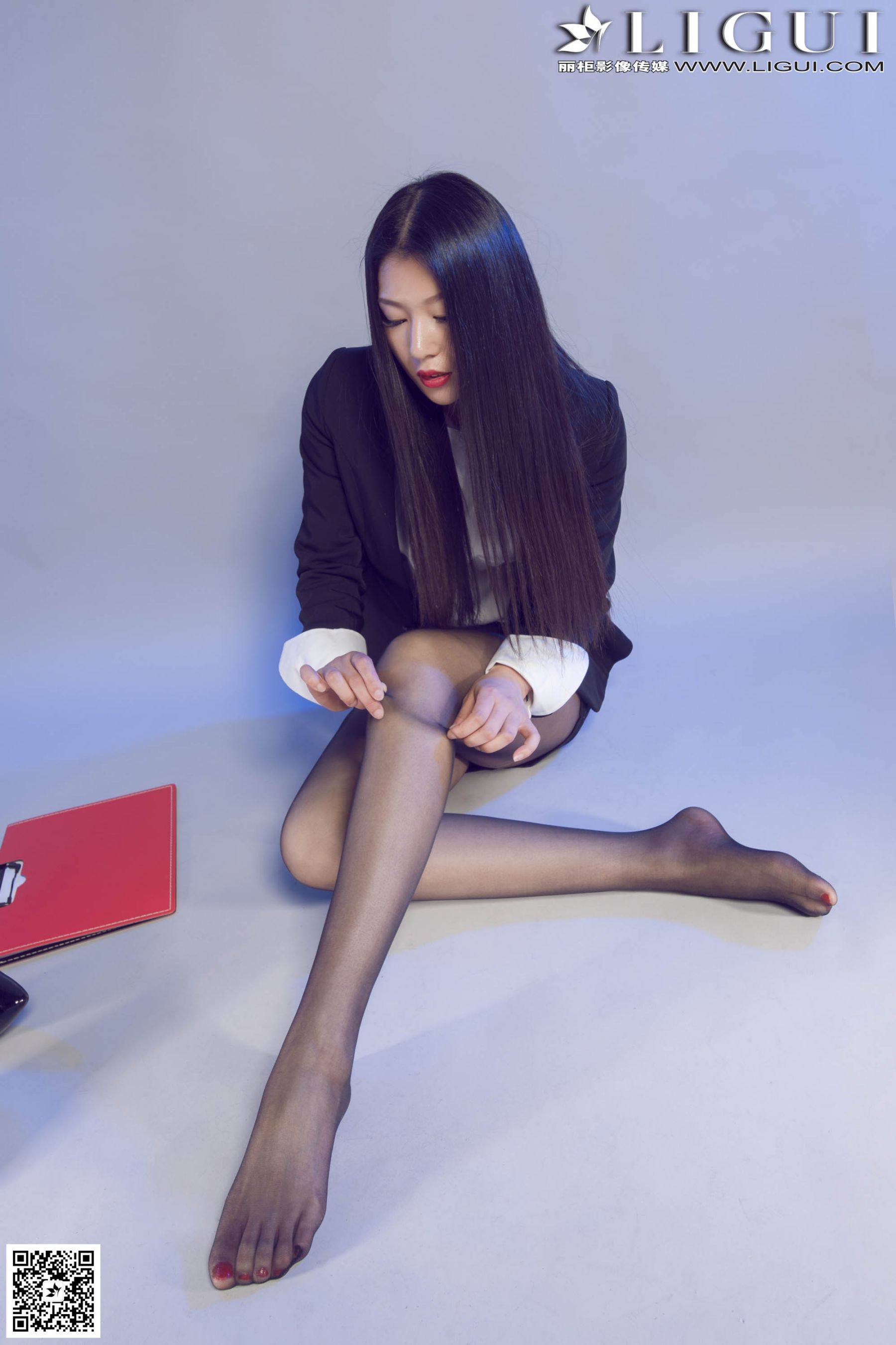 Model 佳怡《灰丝高跟秘书》上下全集  美腿玉足写真图片-图63