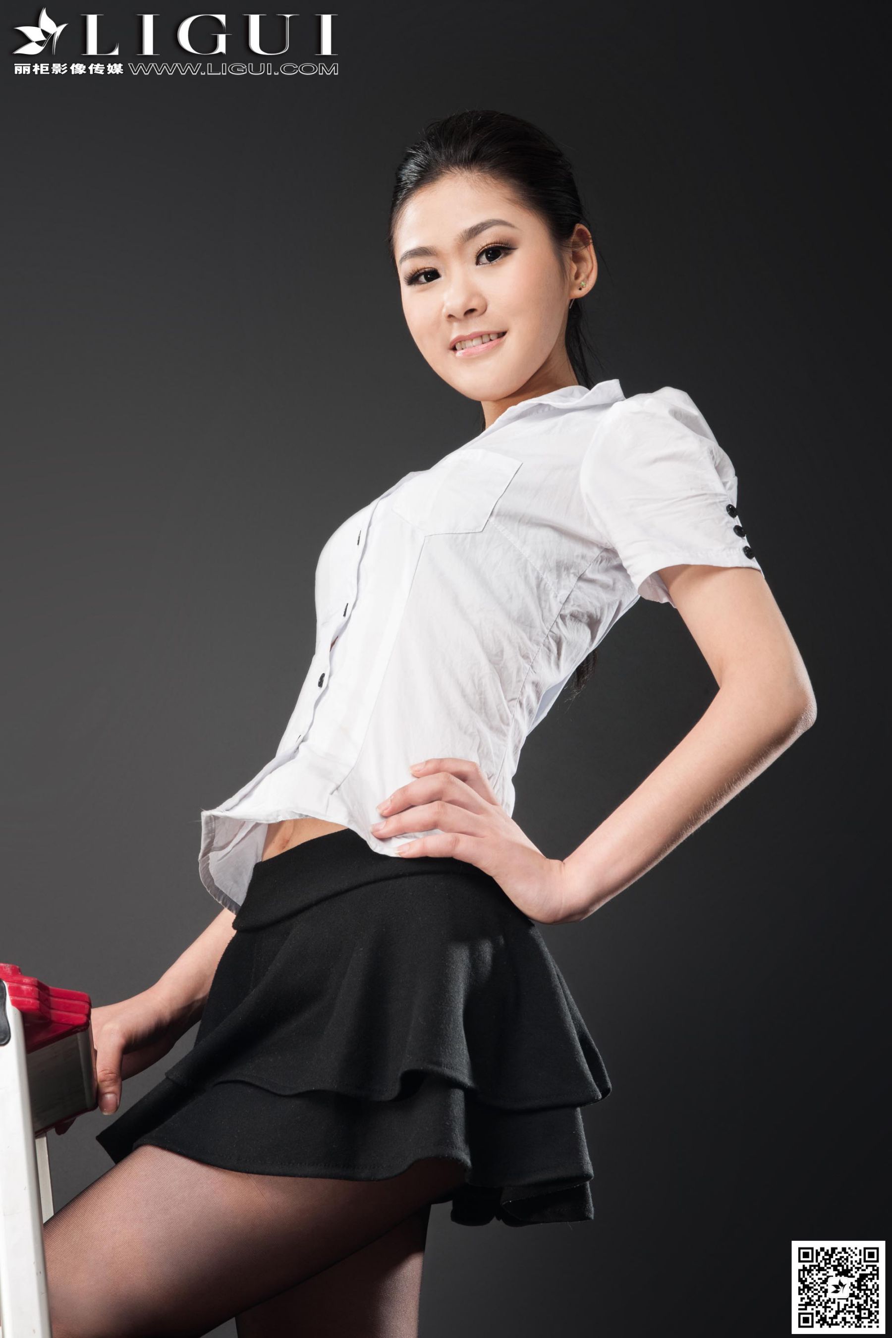 Model 凌凌《黑丝高跟美足》美腿玉足写真图片-图14