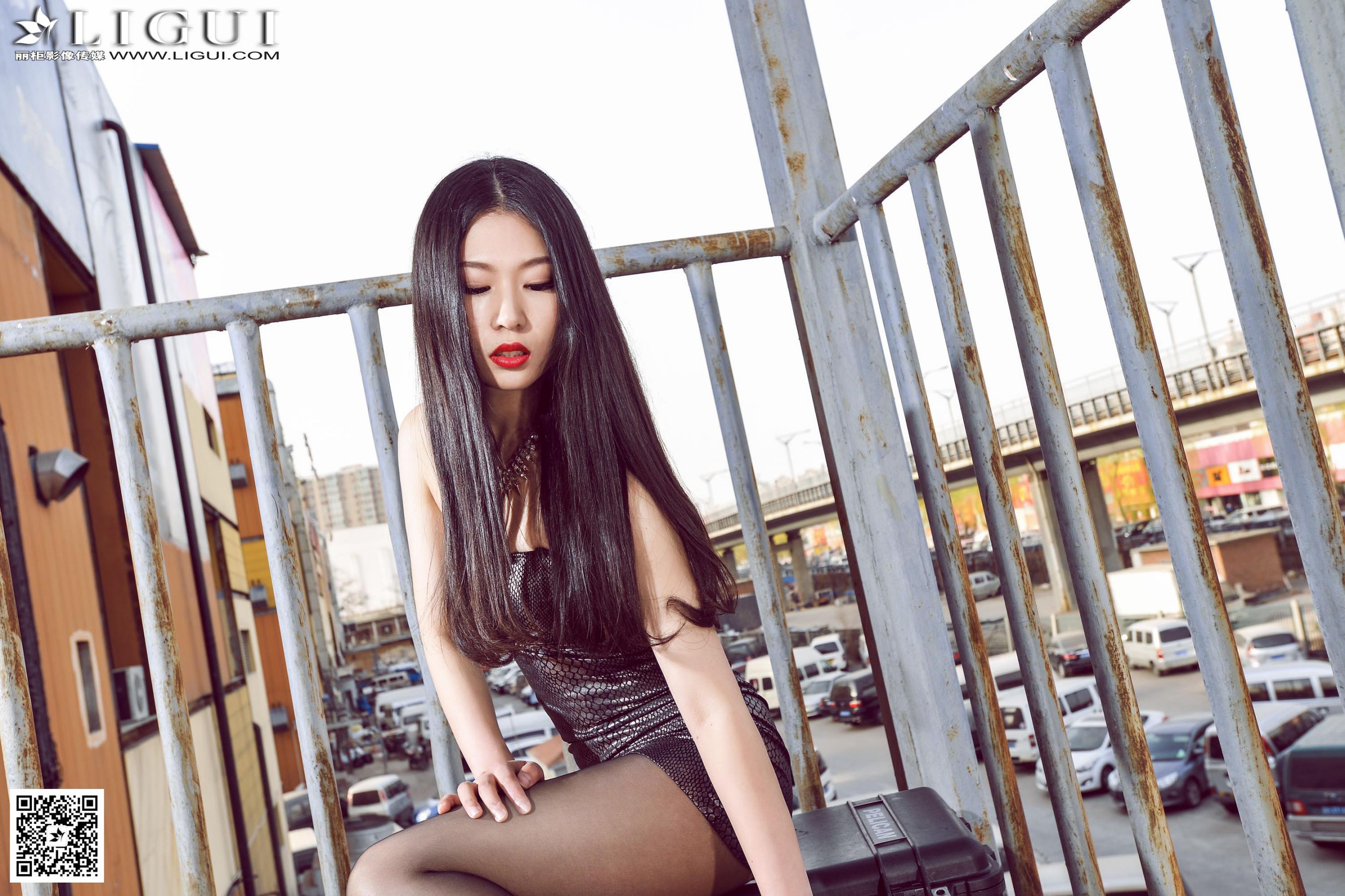 Model 佳怡《黑丝高跟女王外拍》上下全集  美腿玉足写真图片-图21