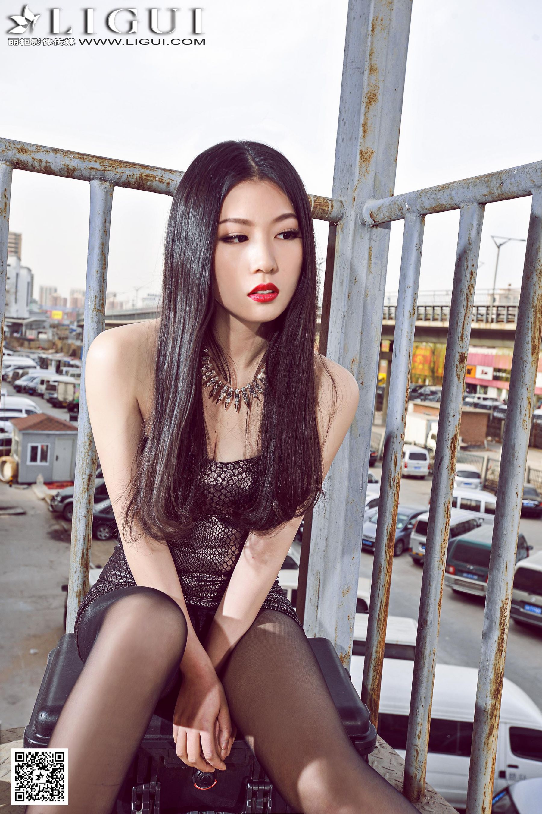 Model 佳怡《黑丝高跟女王外拍》上下全集  美腿玉足写真图片-图28