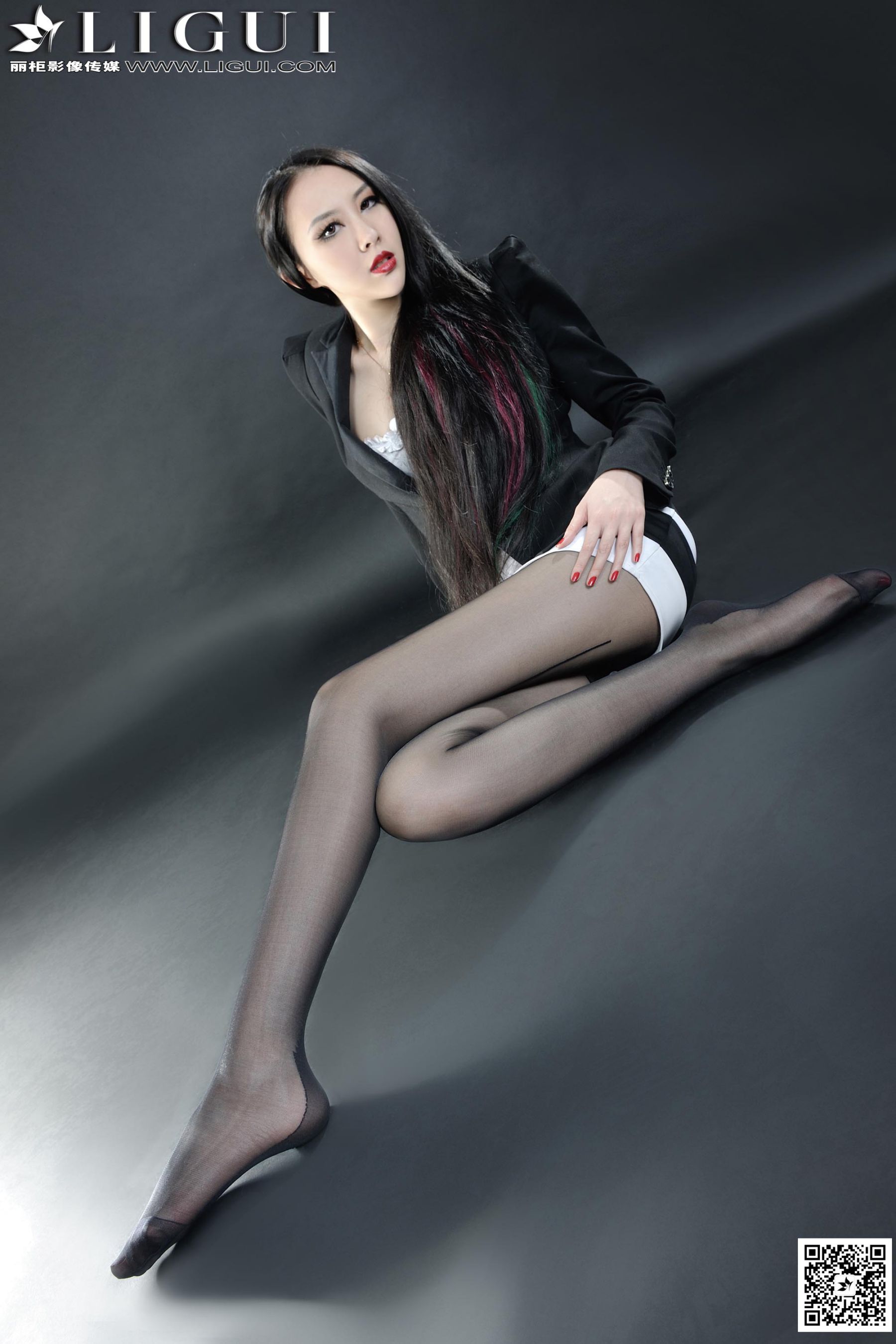 Model 菲菲《高贵黑丝丽人丝足》上中下全集  美腿玉足写真图片-图31