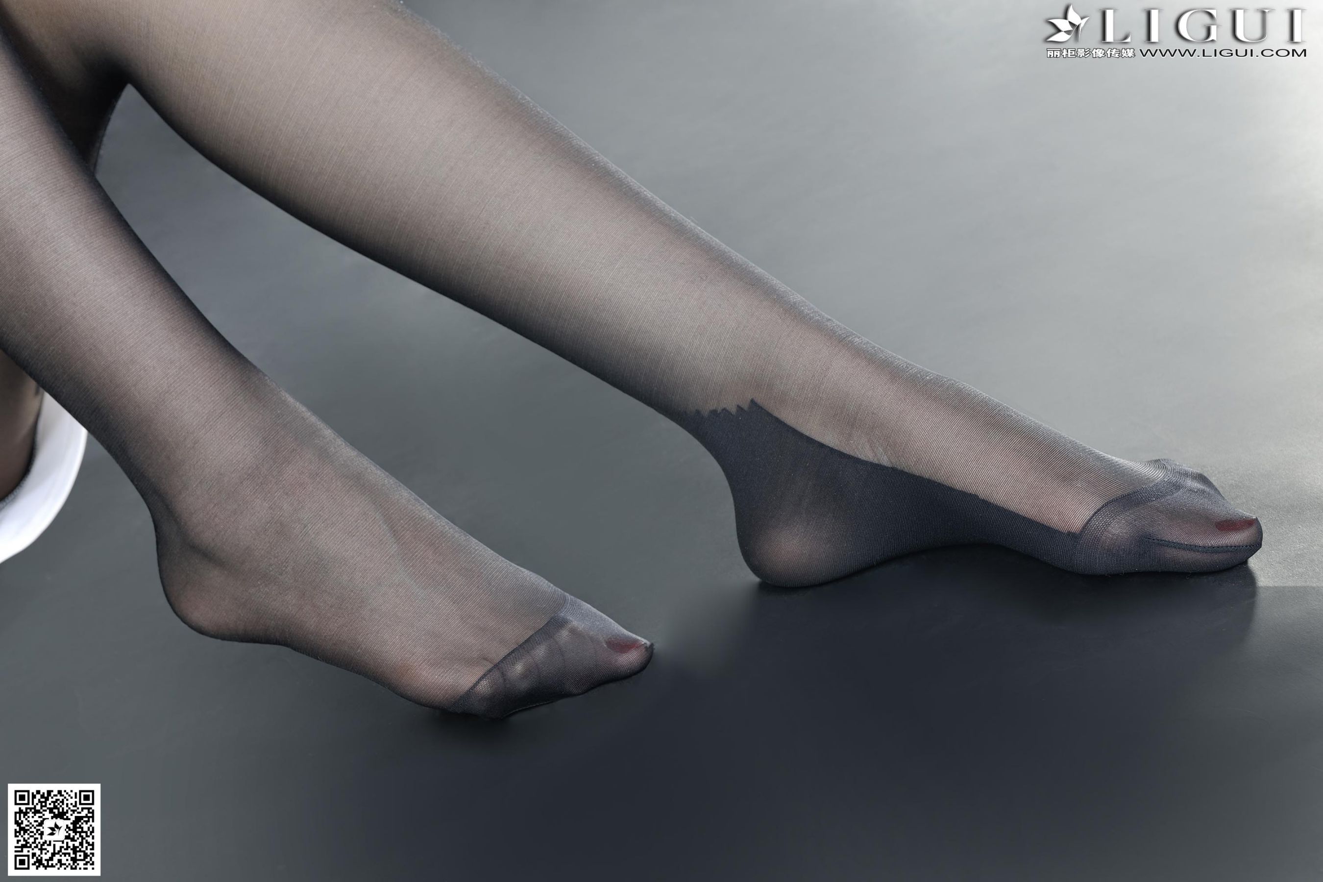 Model 菲菲《高贵黑丝丽人丝足》上中下全集  美腿玉足写真图片-图73