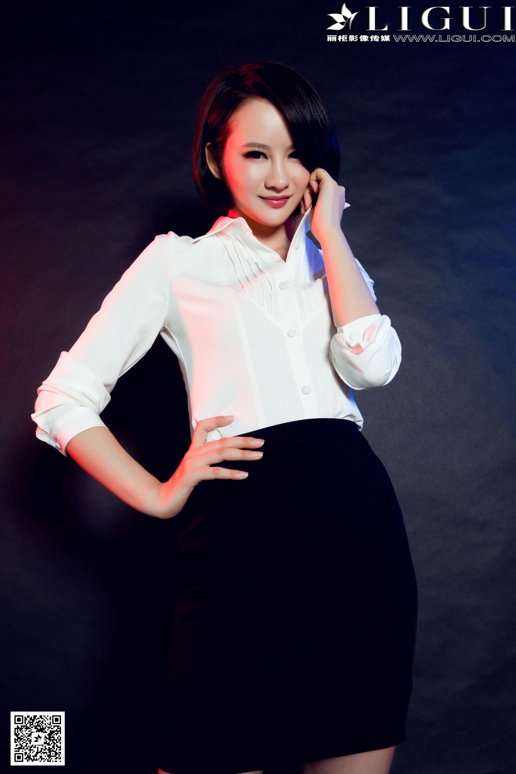 Model AMY《红高跟短发灰丝女郎》美腿玉足写真图片-图7