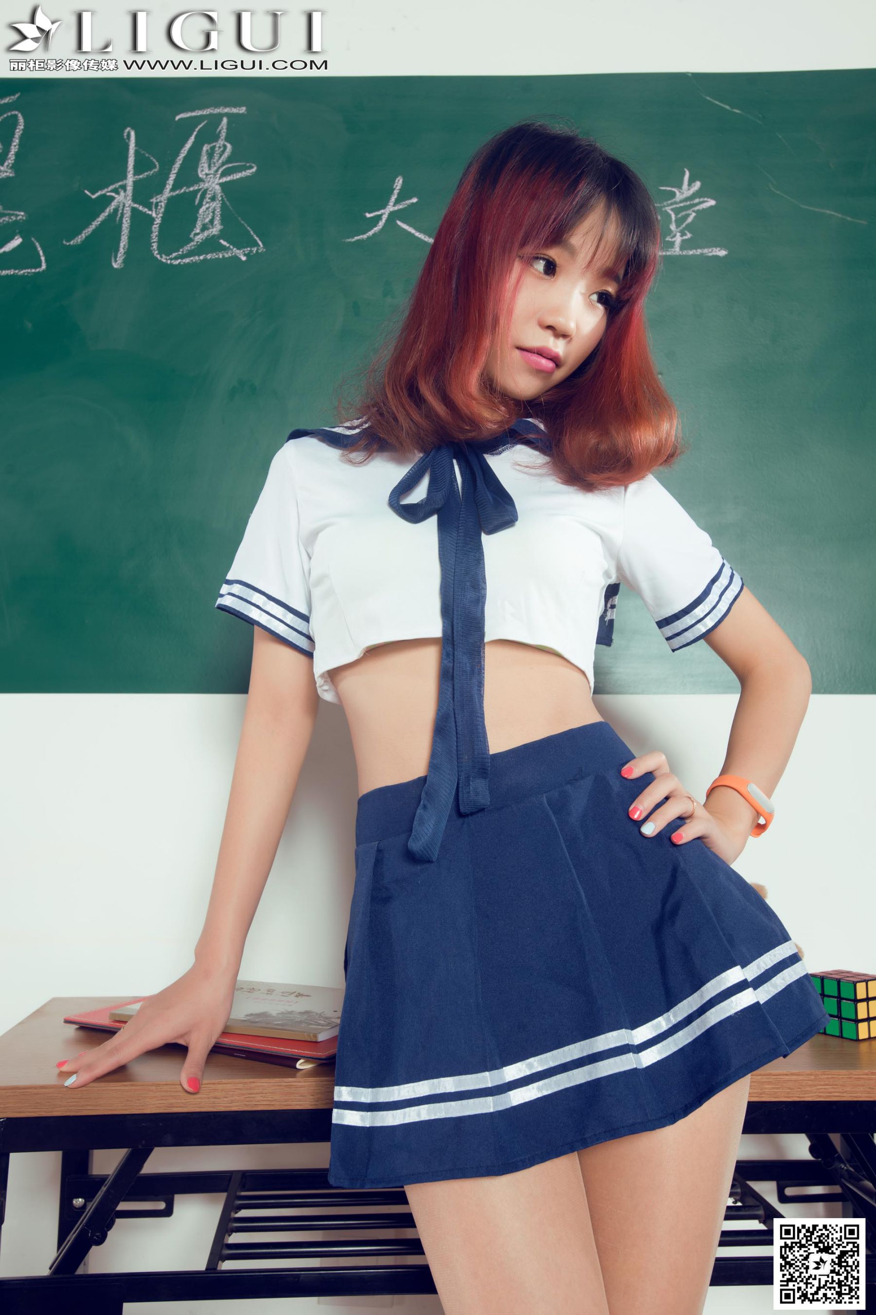 Model Liya《教室里的水手服校花》上下全集  美腿玉足写真图片-图9