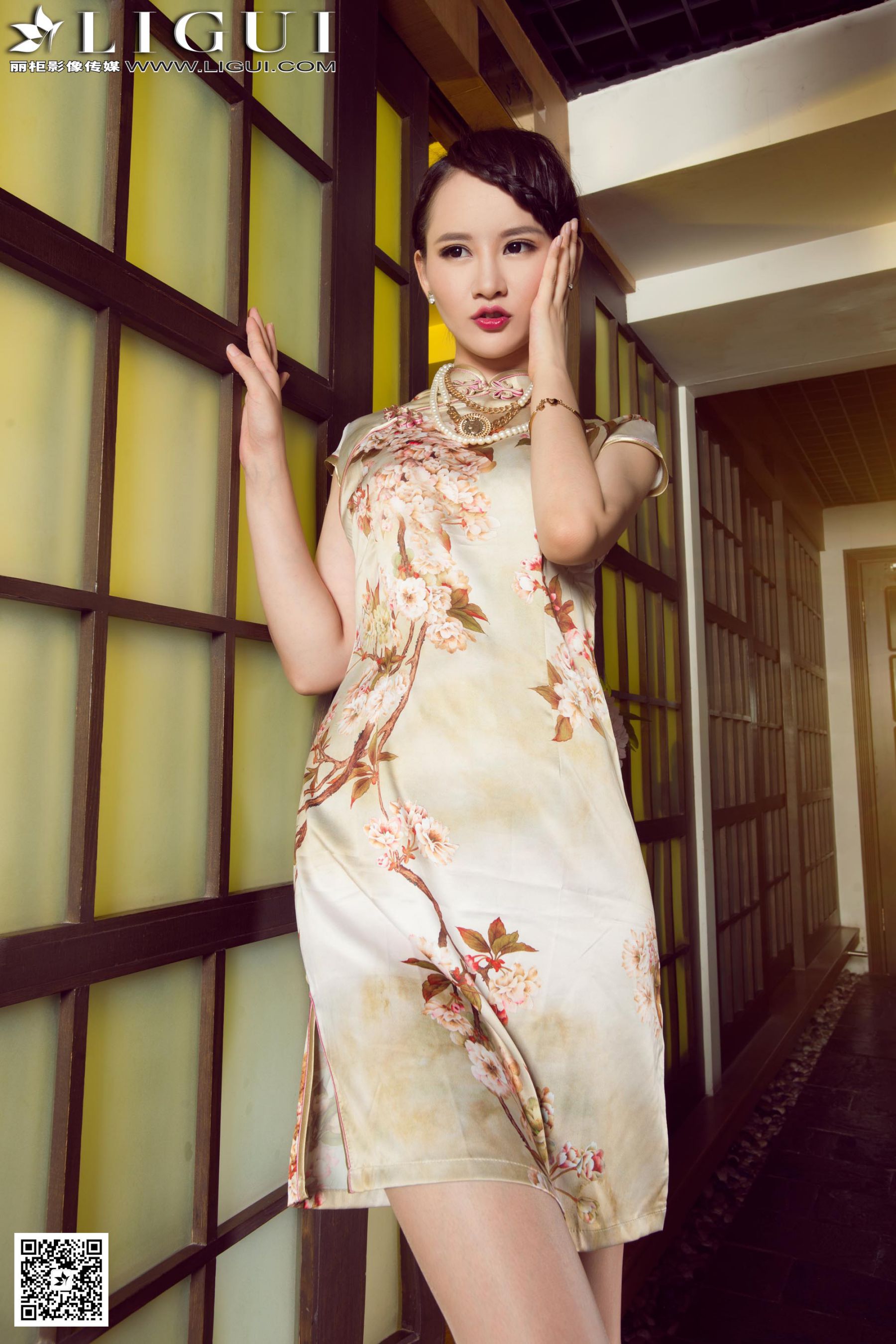 Model AMY《高贵旗袍美人》  美腿玉足写真图片-图5