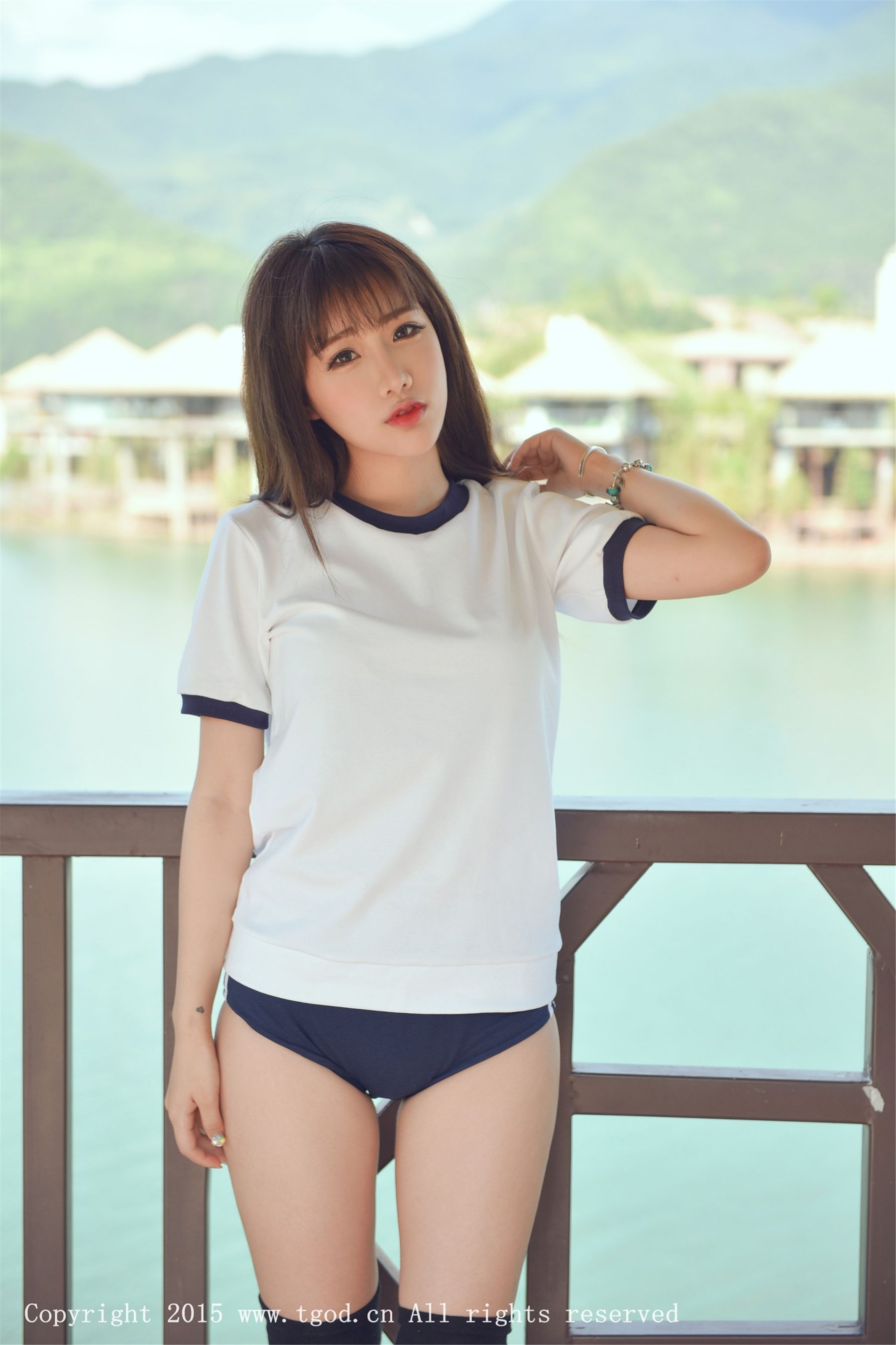Akiki朱若慕《云曼旅拍》体操服、死库水系列  写真集-图2