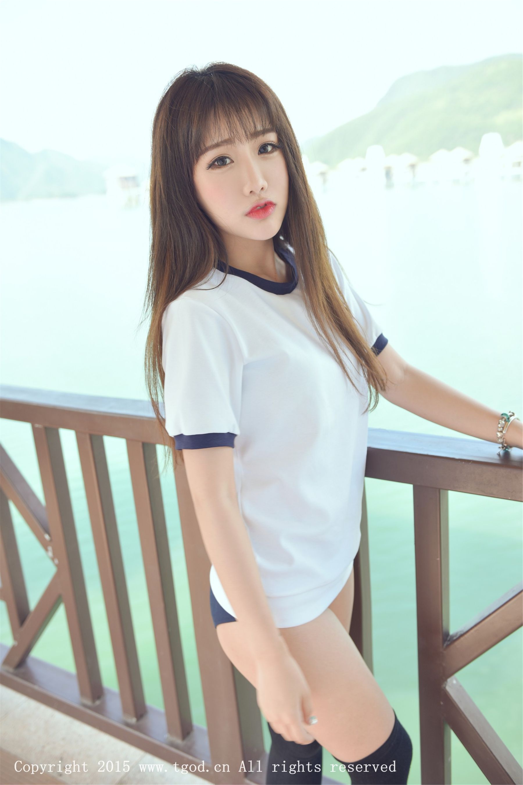 Akiki朱若慕《云曼旅拍》体操服、死库水系列  写真集-图3
