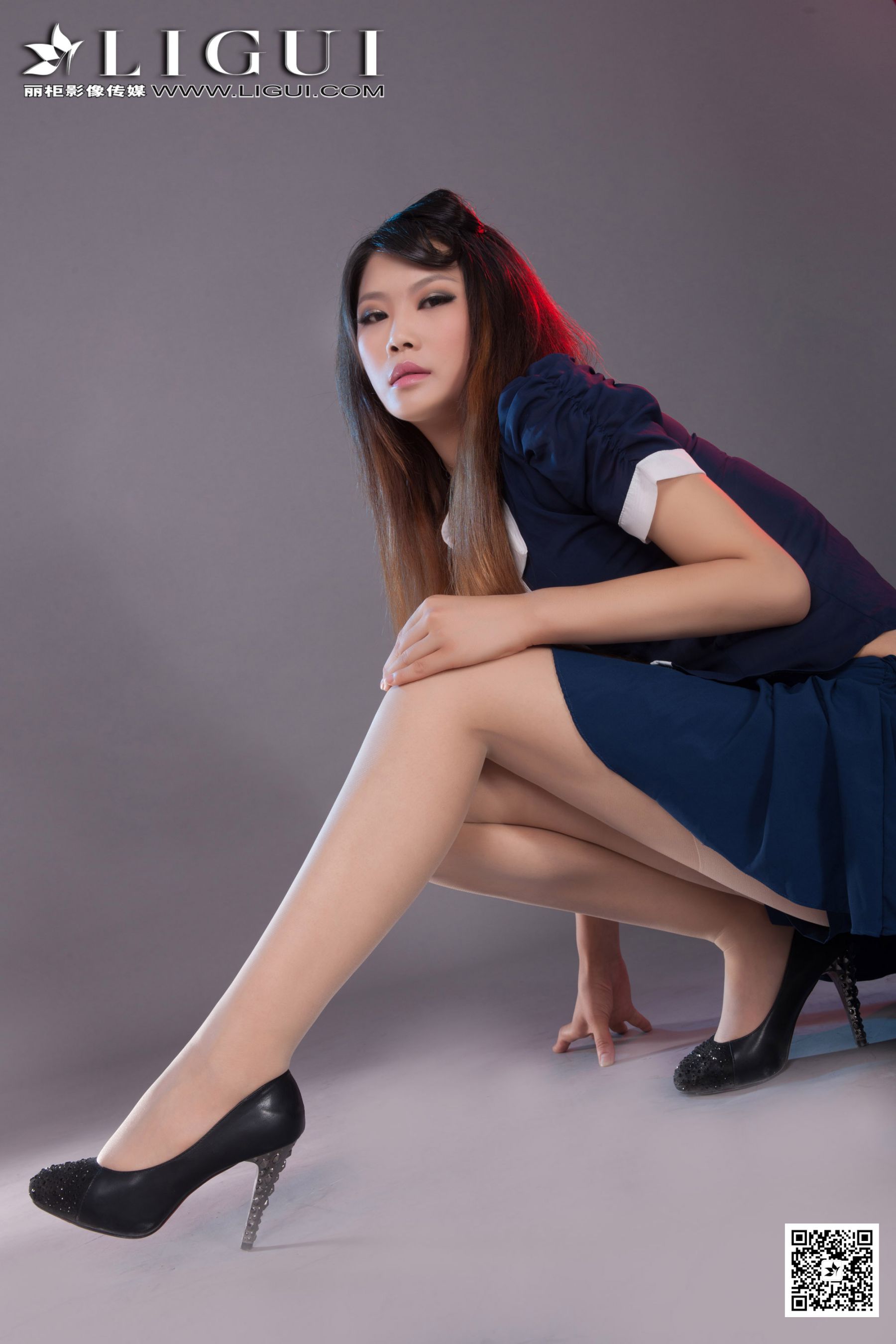 Model 怡萱《迷你裙丝足高跟》上下全集 美腿玉足写真图片-图23