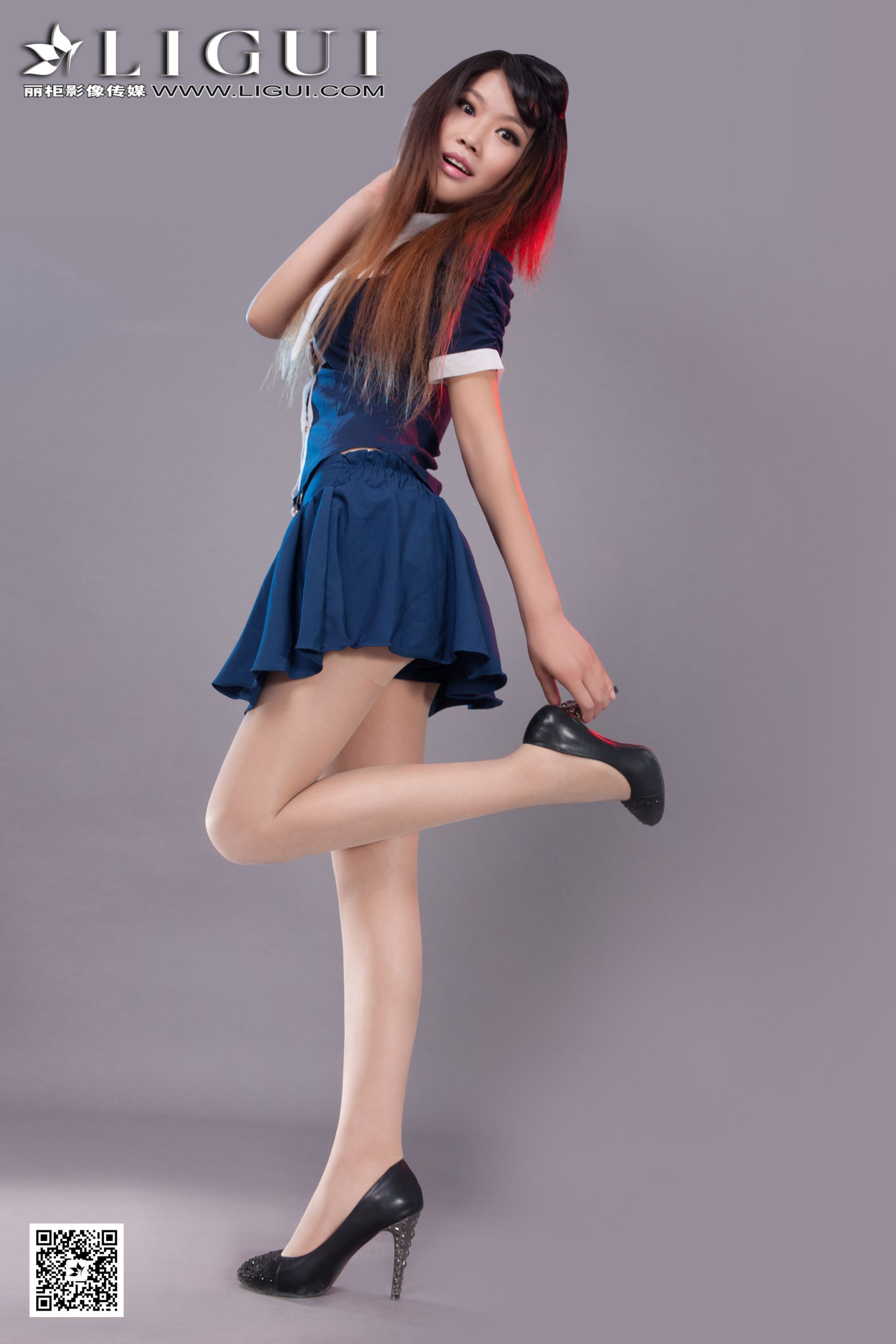 Model 怡萱《迷你裙丝足高跟》上下全集 美腿玉足写真图片-图4