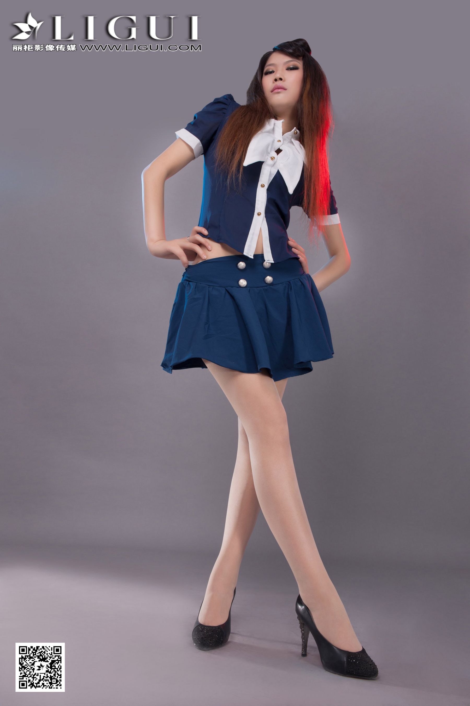 Model 怡萱《迷你裙丝足高跟》上下全集 美腿玉足写真图片-图7