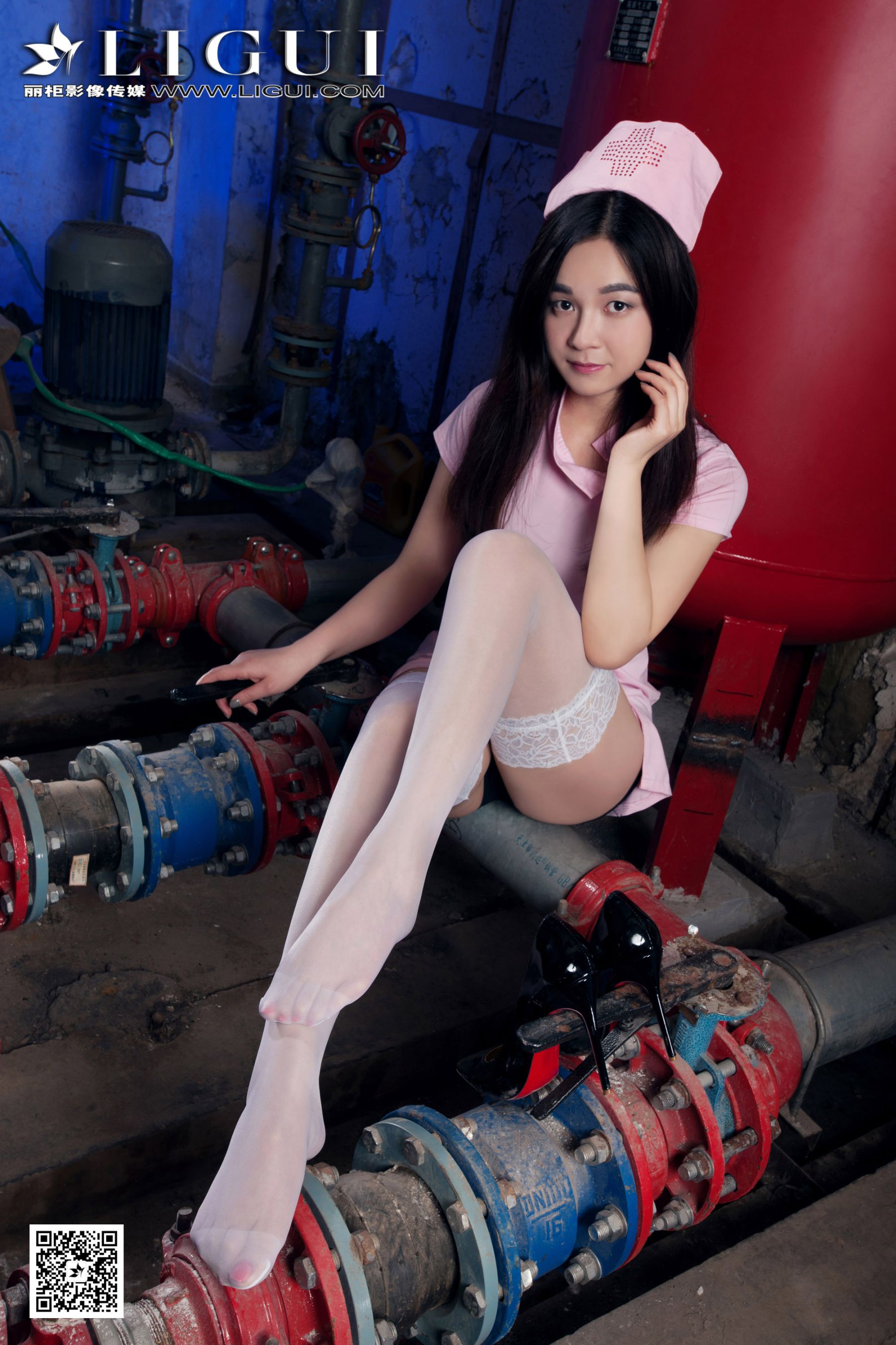 Model 安安《白丝护士丝足》  美腿玉足写真图片-图14