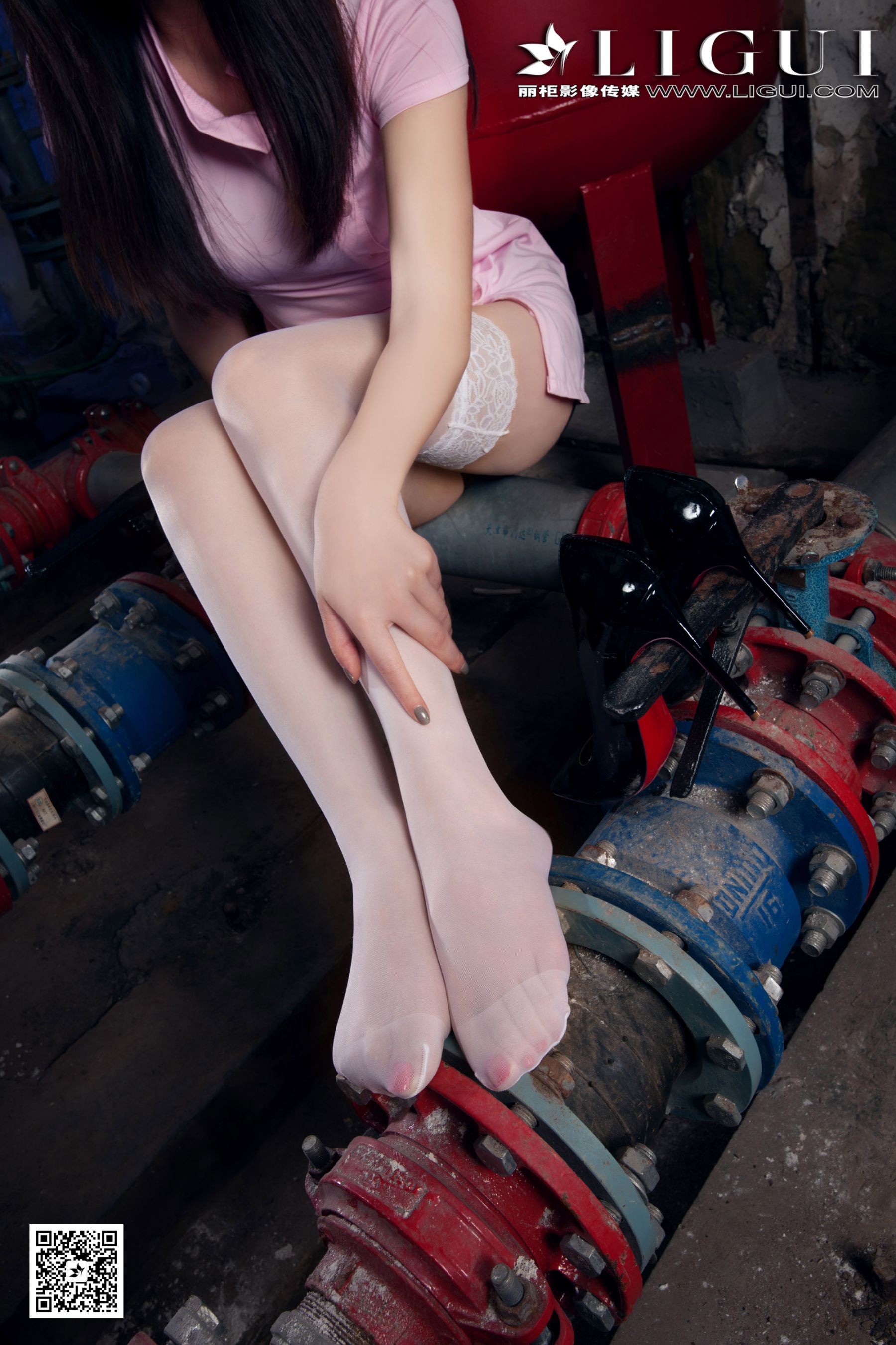 Model 安安《白丝护士丝足》  美腿玉足写真图片-图18