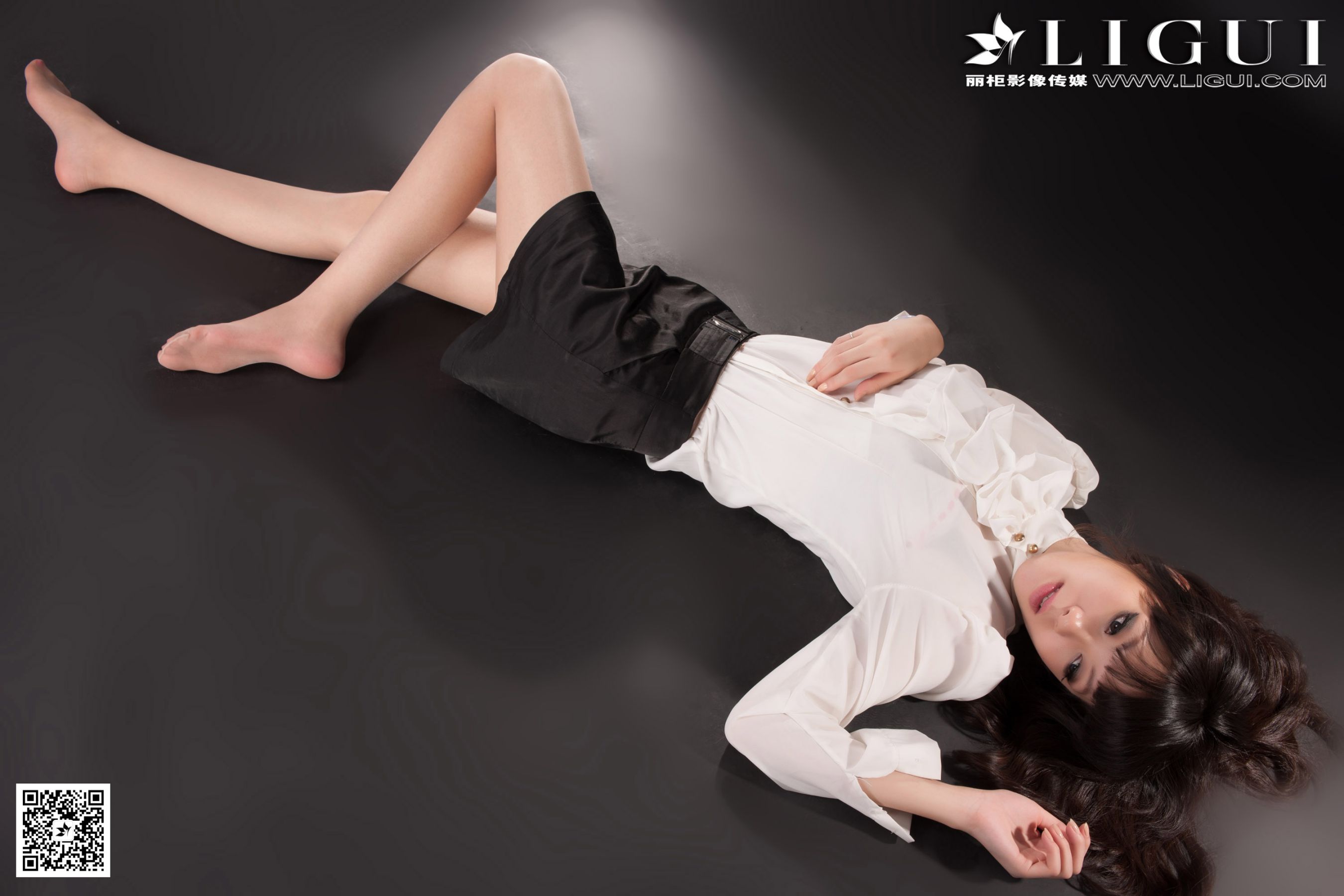 Model 乐乐《职业装丝足高跟》上下全集 美腿玉足写真图片-图49