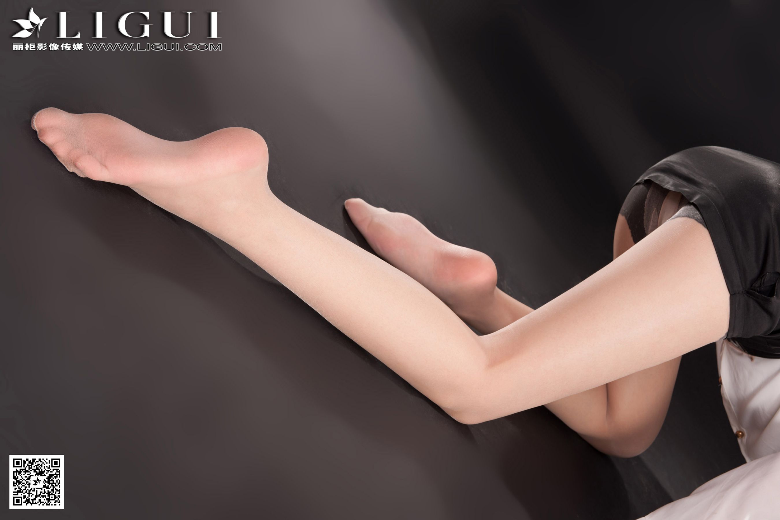 Model 乐乐《职业装丝足高跟》上下全集 美腿玉足写真图片-图68