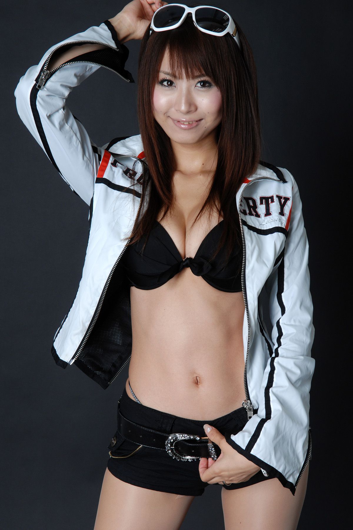 HRQ0093 我妻さおり《赛车女郎装+性感高叉》-图4