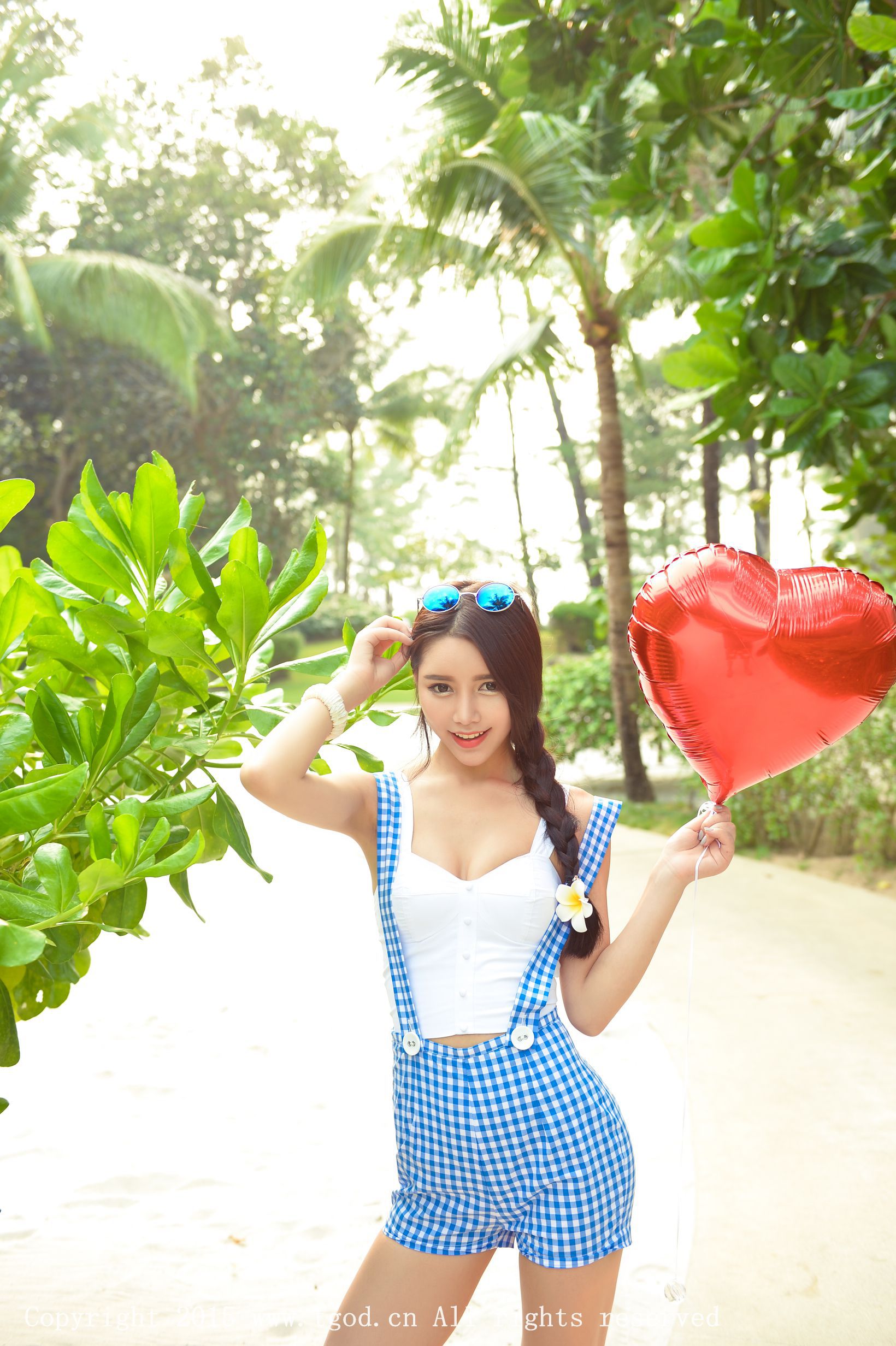 徐妍馨Mandy《普吉岛旅拍》极品吊带短裤女神  写真集-图3