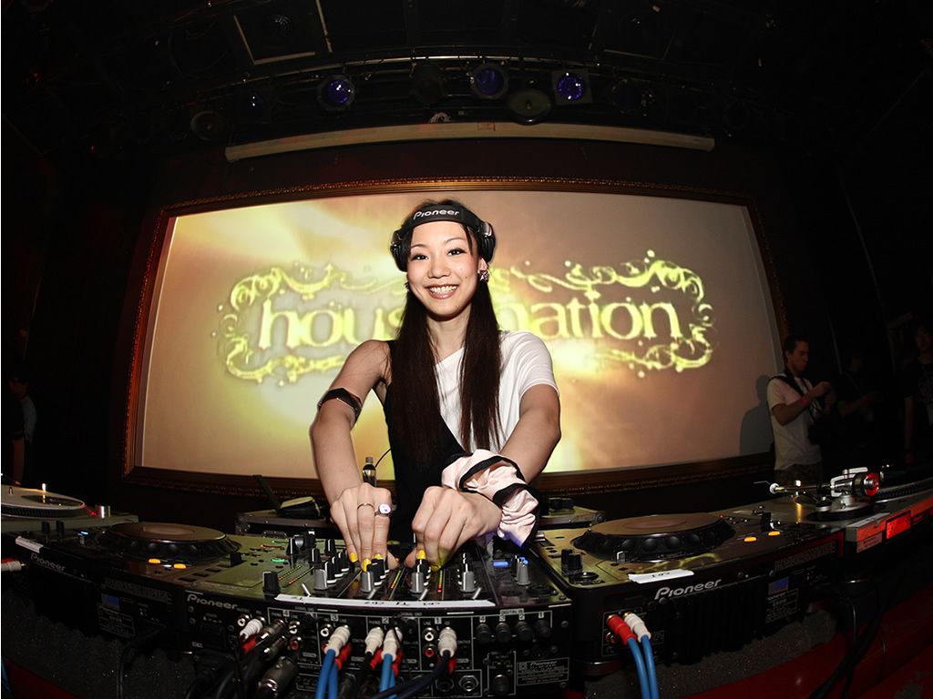 長谷川潤+鈴木亜美《IN HOUSE NATION》-图20