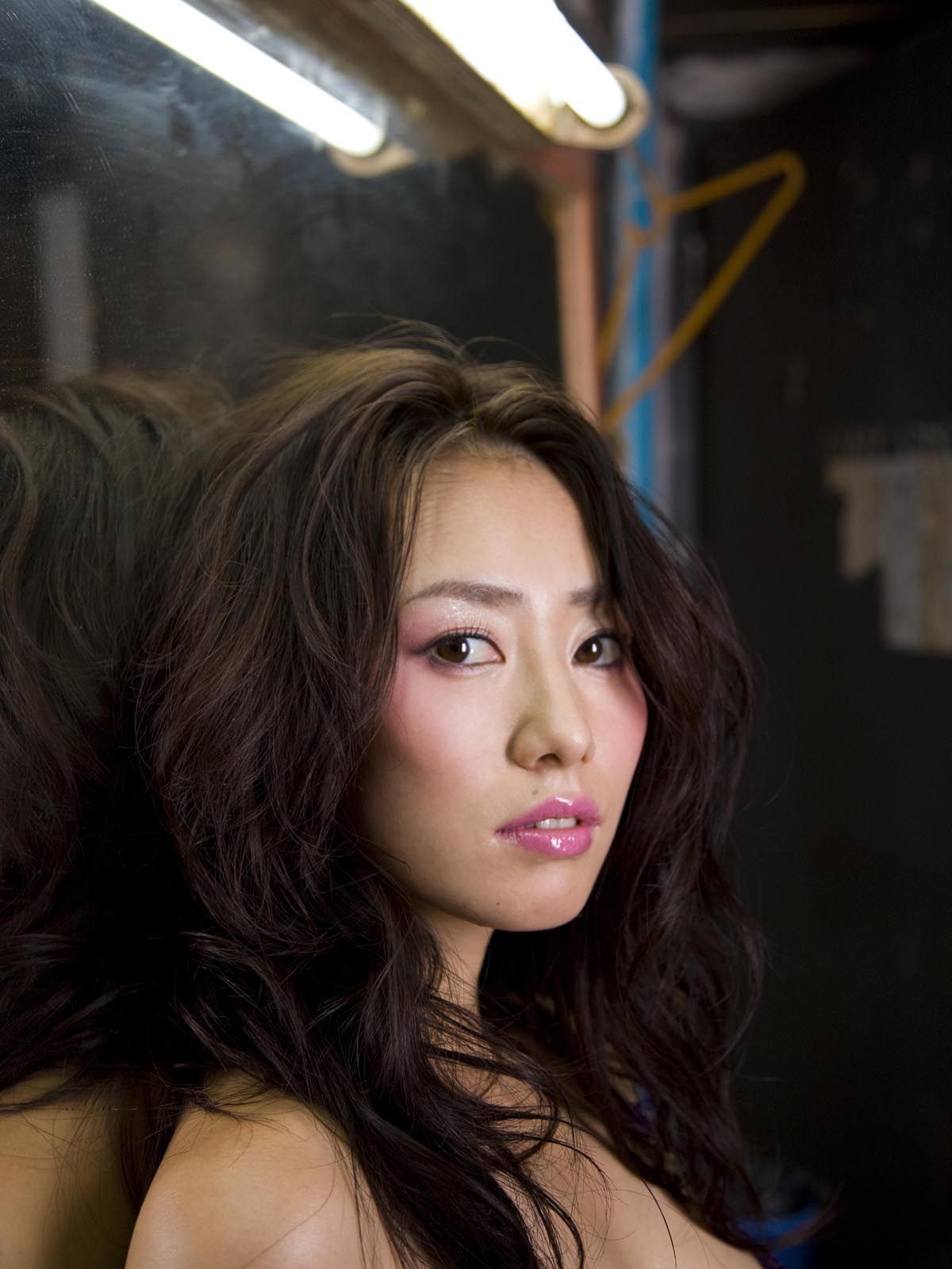 谷桃子 《Peach shock2》   COVER GIRL-图63