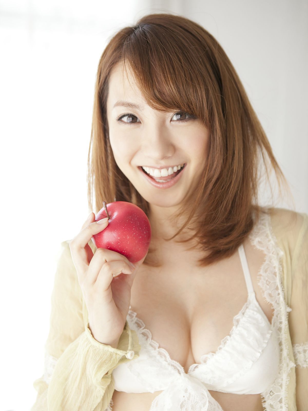 山本梓 《JUICY FRUIT》   Cover Girl-图2