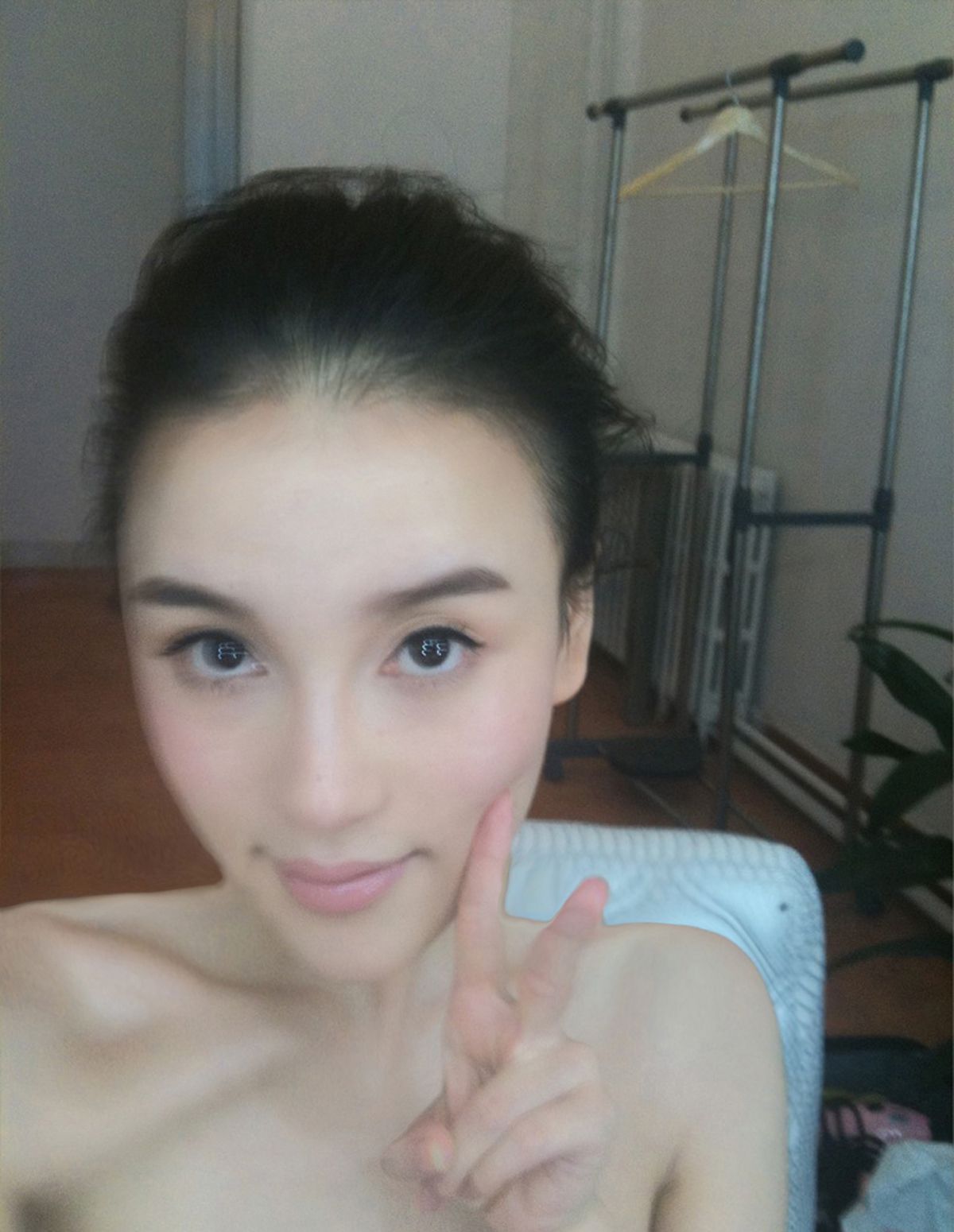 混血美女模特石一伊 棚拍图片-图16