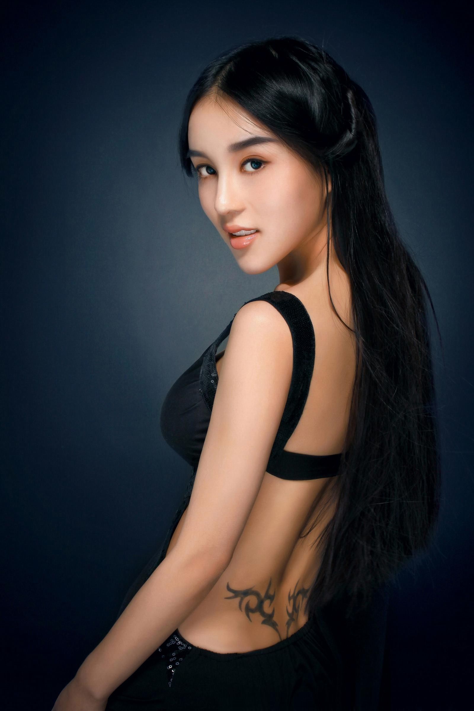 混血美女模特石一伊 棚拍图片-图7