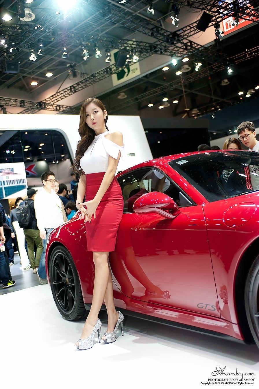 韩国车模崔星雅/崔星儿《车展红色套裙系列》图片合辑-图24