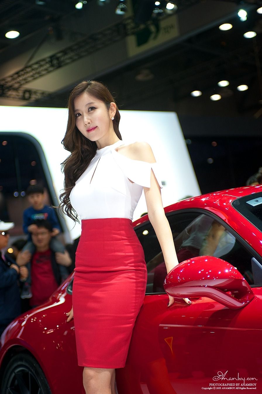 韩国车模崔星雅/崔星儿《车展红色套裙系列》图片合辑-图25