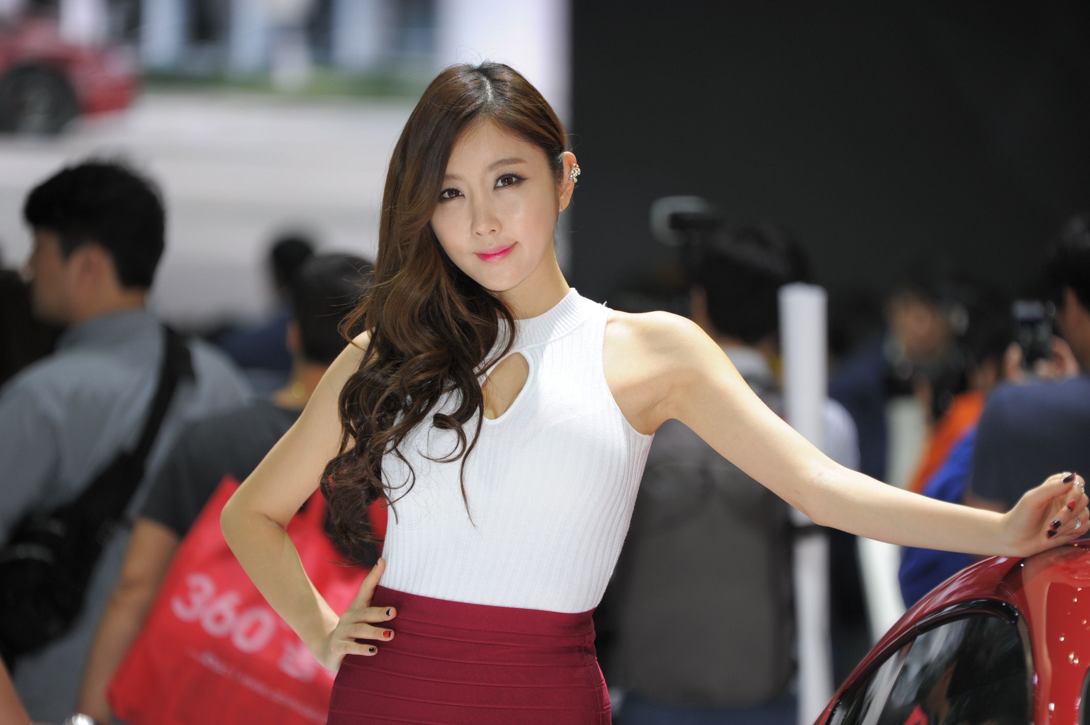 韩国车模崔星雅/崔星儿《车展红色套裙系列》图片合辑-图26