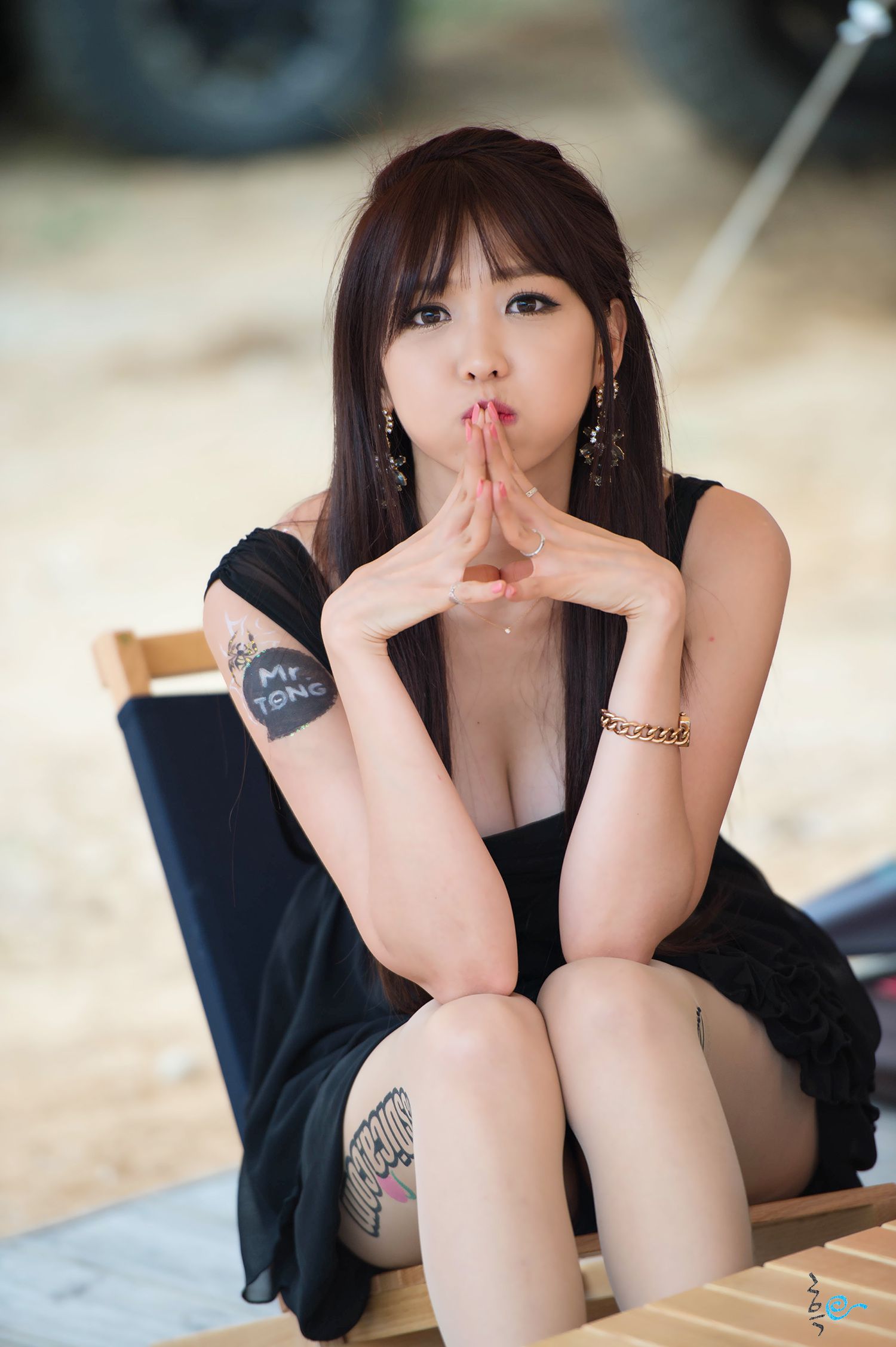 韩国极品车模李二慧《户外车展吊带连衣裙系列》高清套图-图90