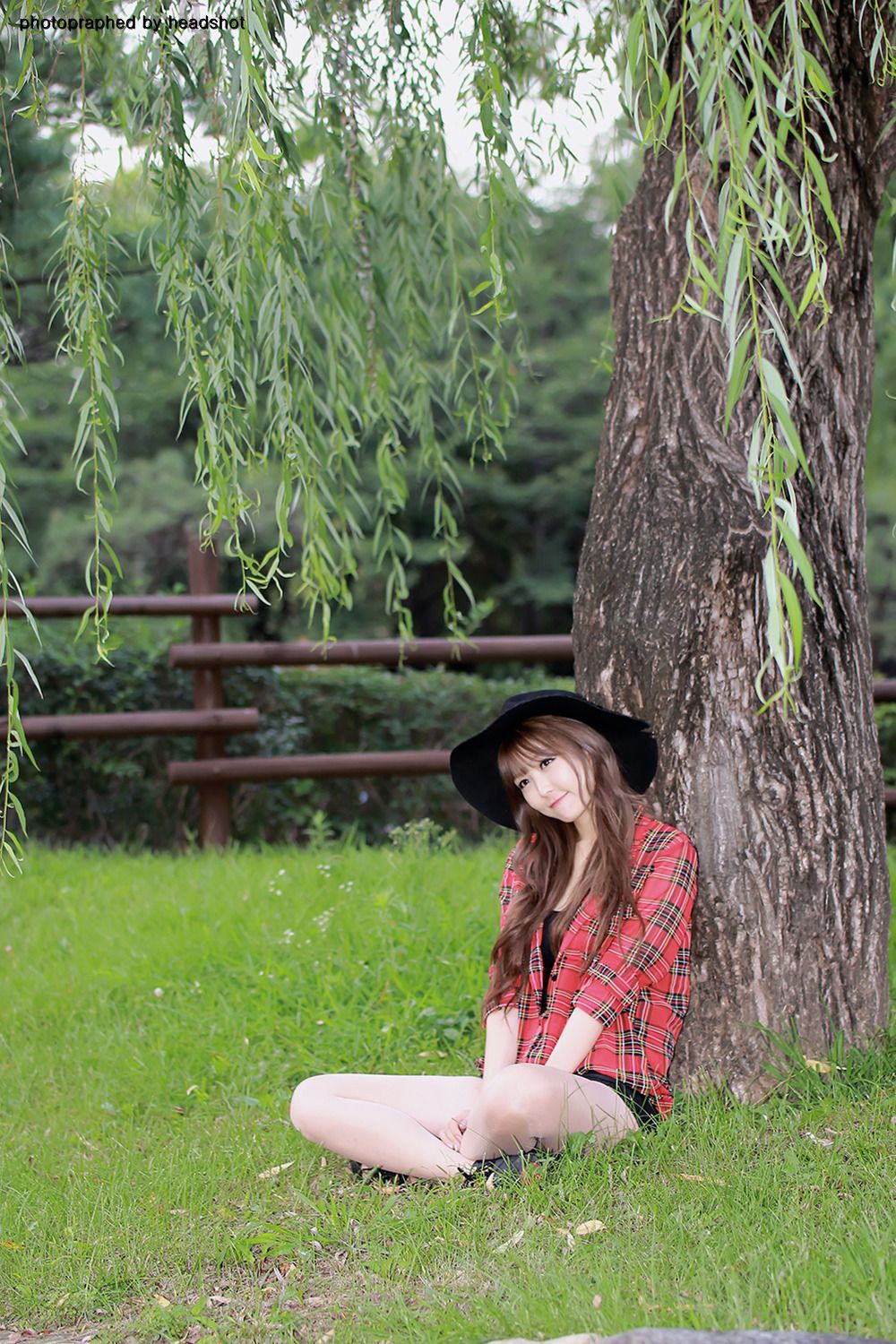 李二慧《公园热裤高跟街拍》-图34