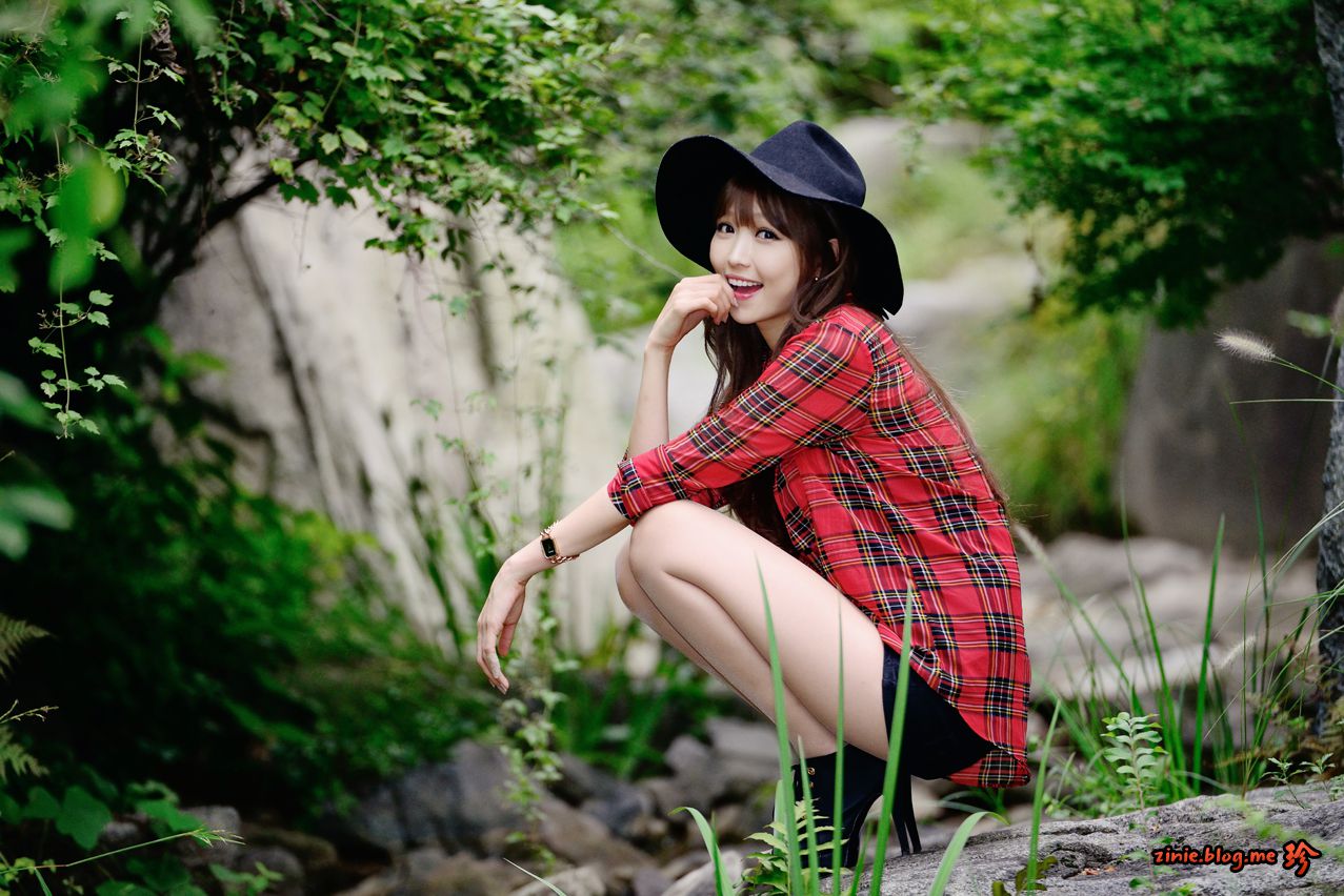 李二慧《公园热裤高跟街拍》-图43