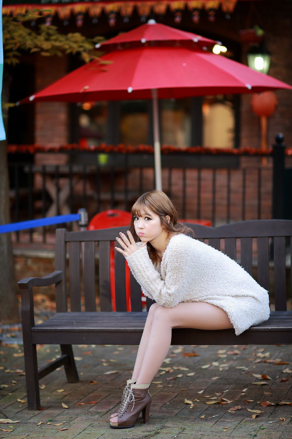 韩国女神李恩慧《街拍热裤美腿系列》-图0