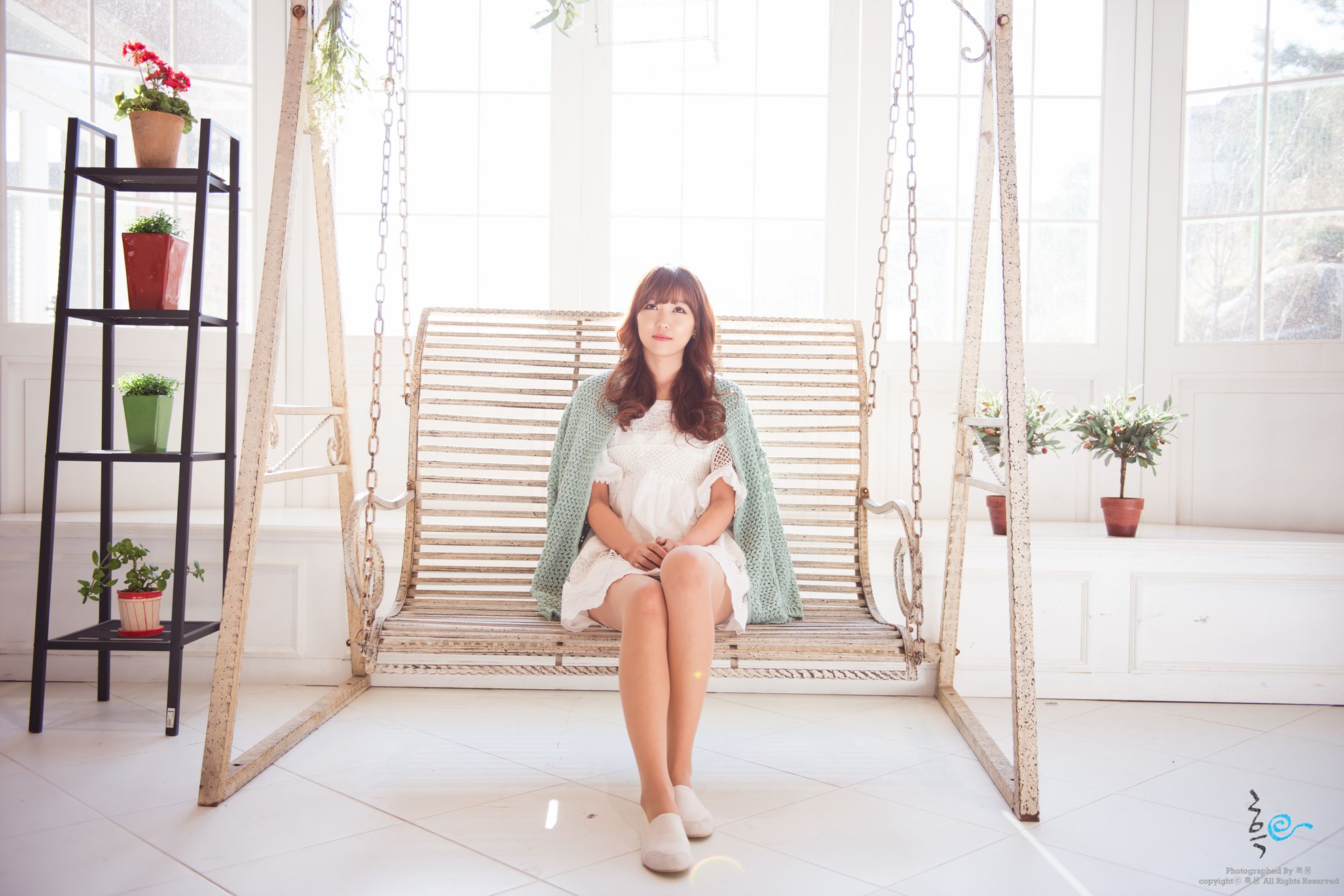 李恩慧《室拍蕾丝连衣裙》-图0