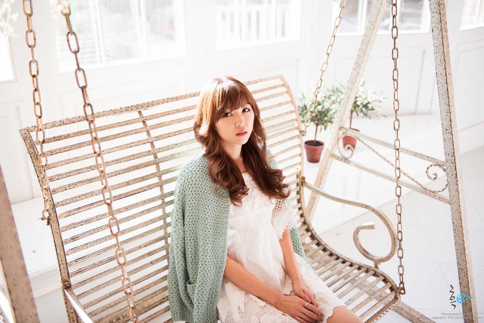 李恩慧《室拍蕾丝连衣裙》-图2