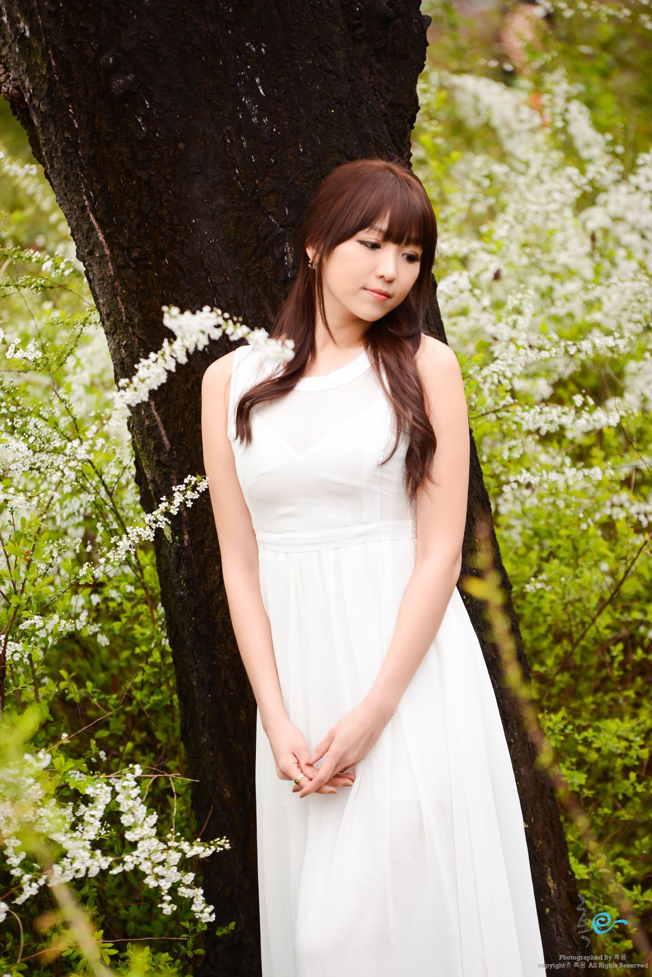 李恩慧《唯美白色长裙》外拍-图0