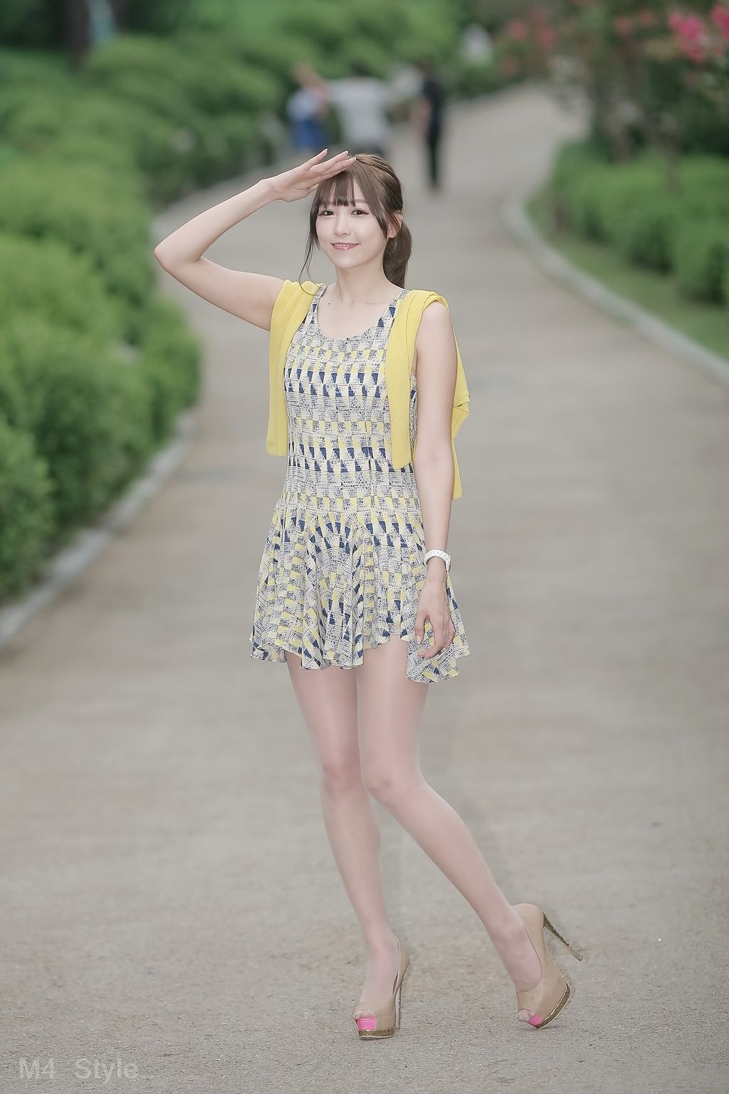 李恩慧《小清新连衣裙公园街拍》-图23