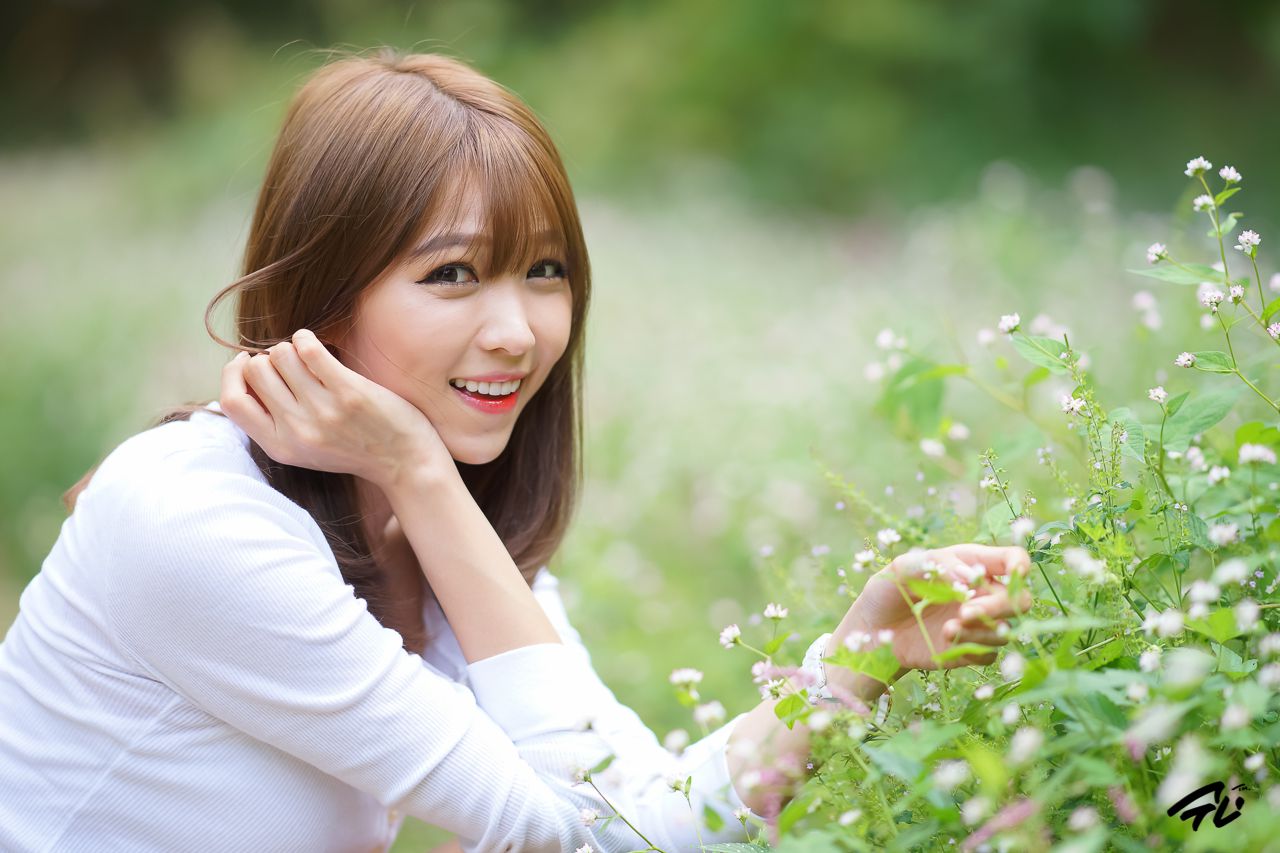 李仁慧《户外小清新超短裙系列》套图-图3