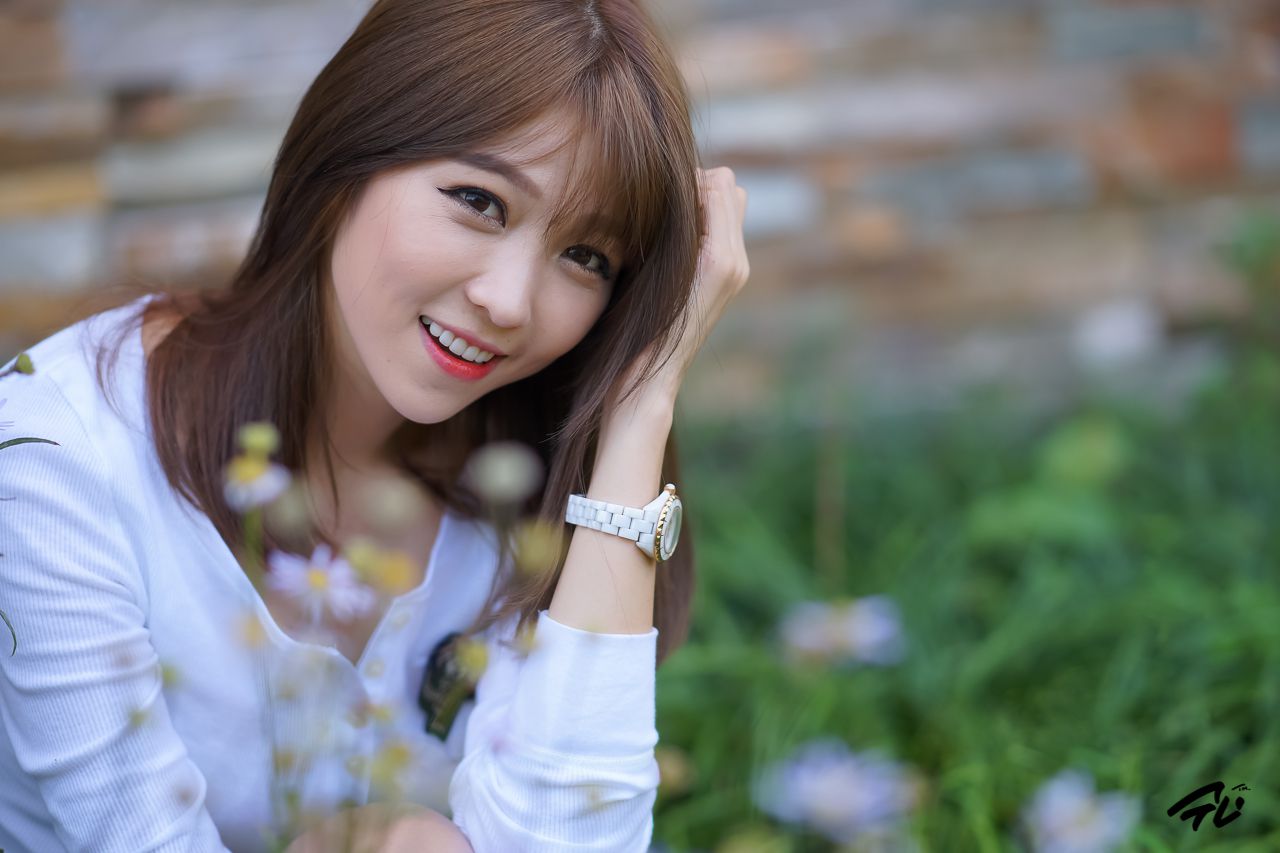 李仁慧《户外小清新超短裙系列》套图-图7