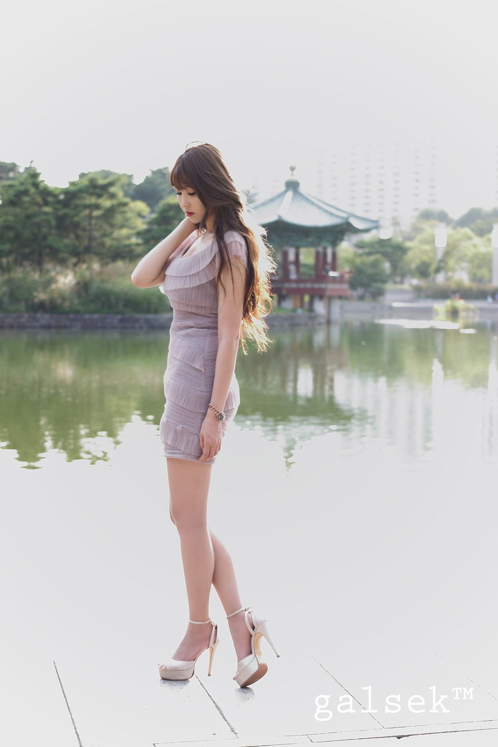 李仁慧《极品公园超短裙气质女神》-图0