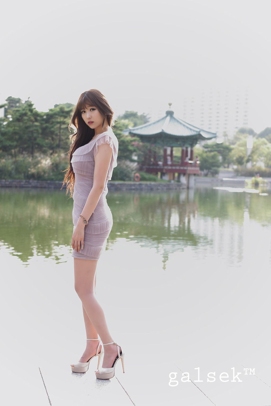 李仁慧《极品公园超短裙气质女神》-图34