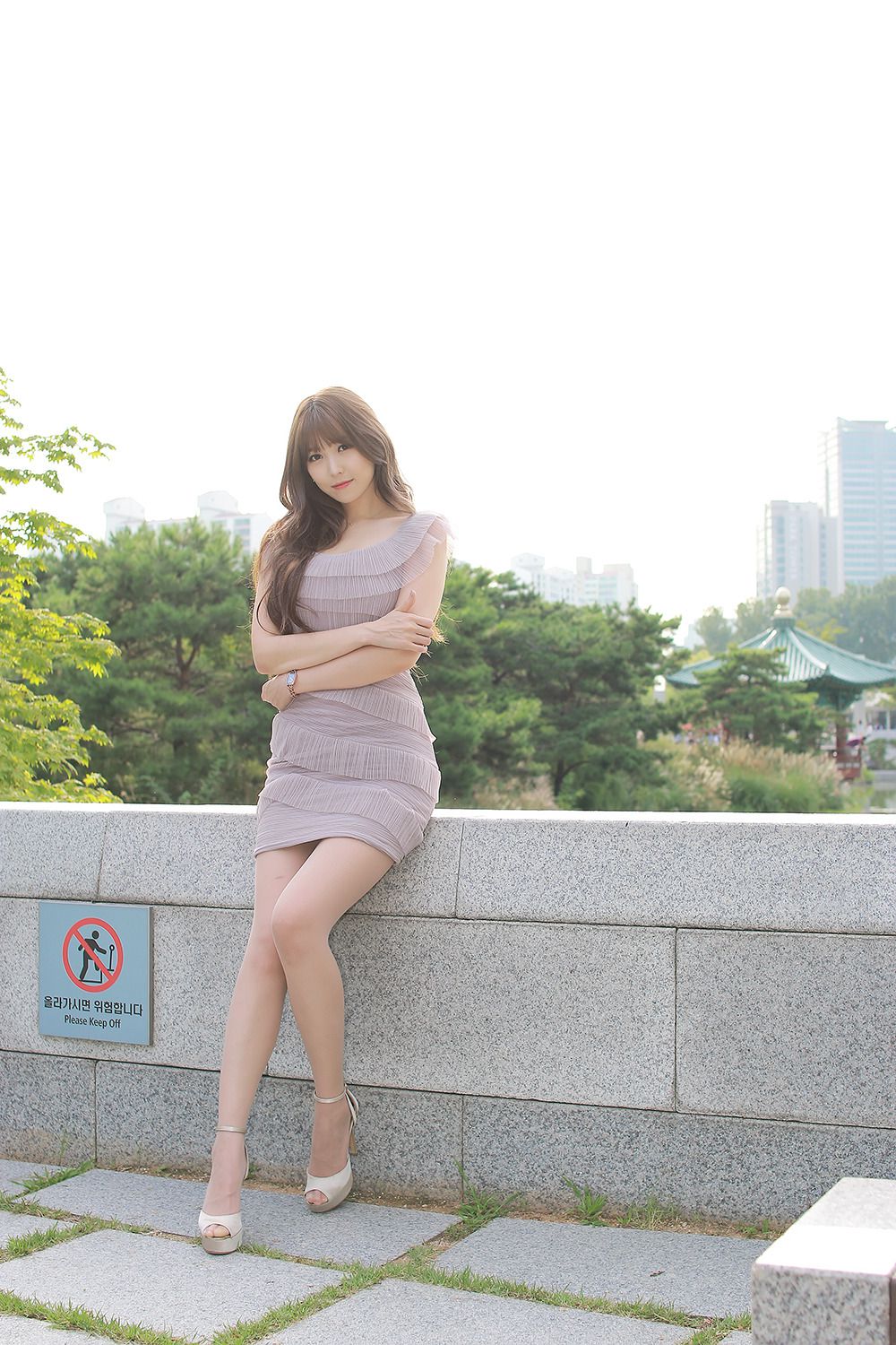 李仁慧《极品公园超短裙气质女神》-图4